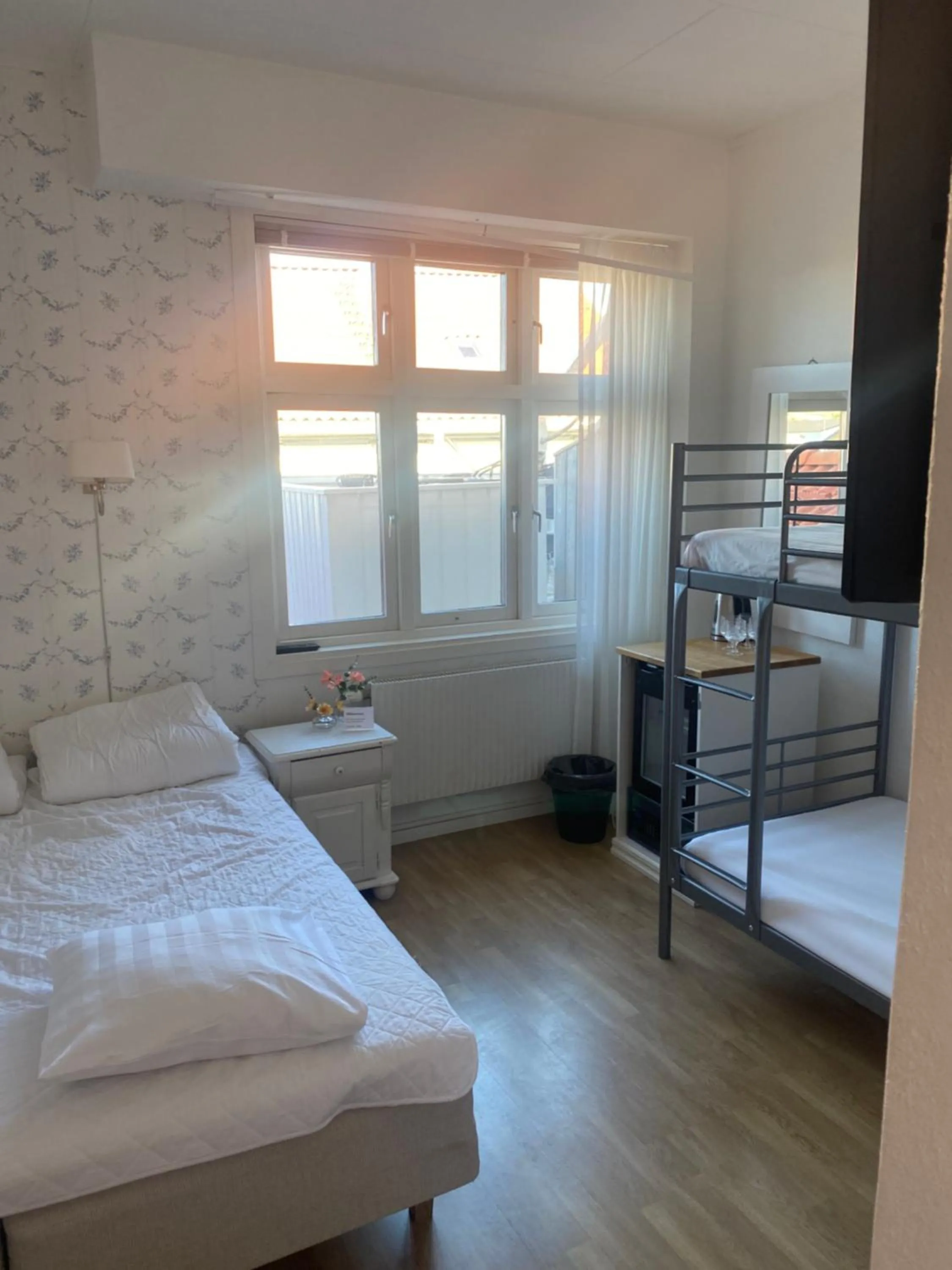 Family Room with Shared Bathroom in Pensionat bryggan