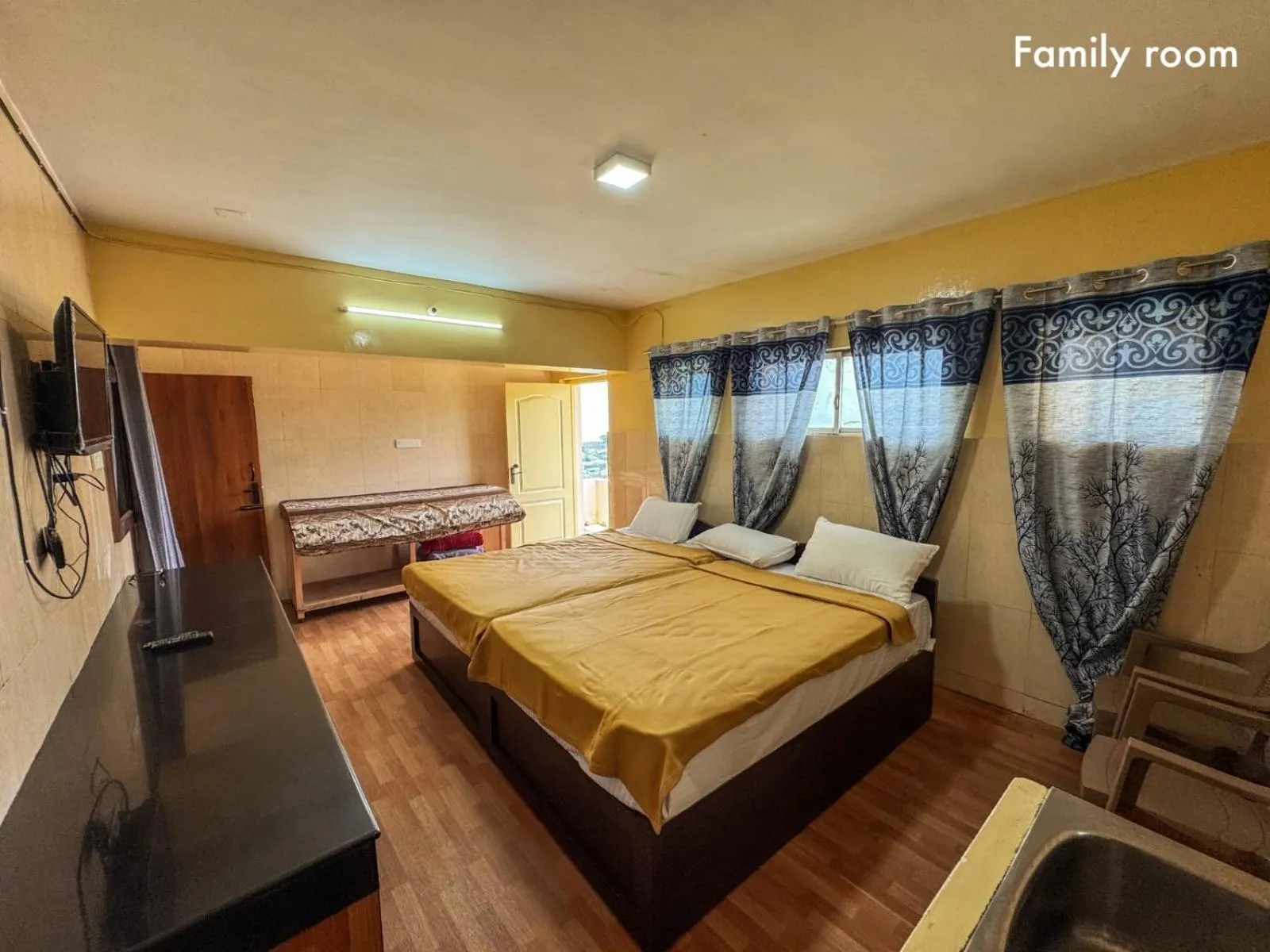 Bed in Kodai Cool Stay Home