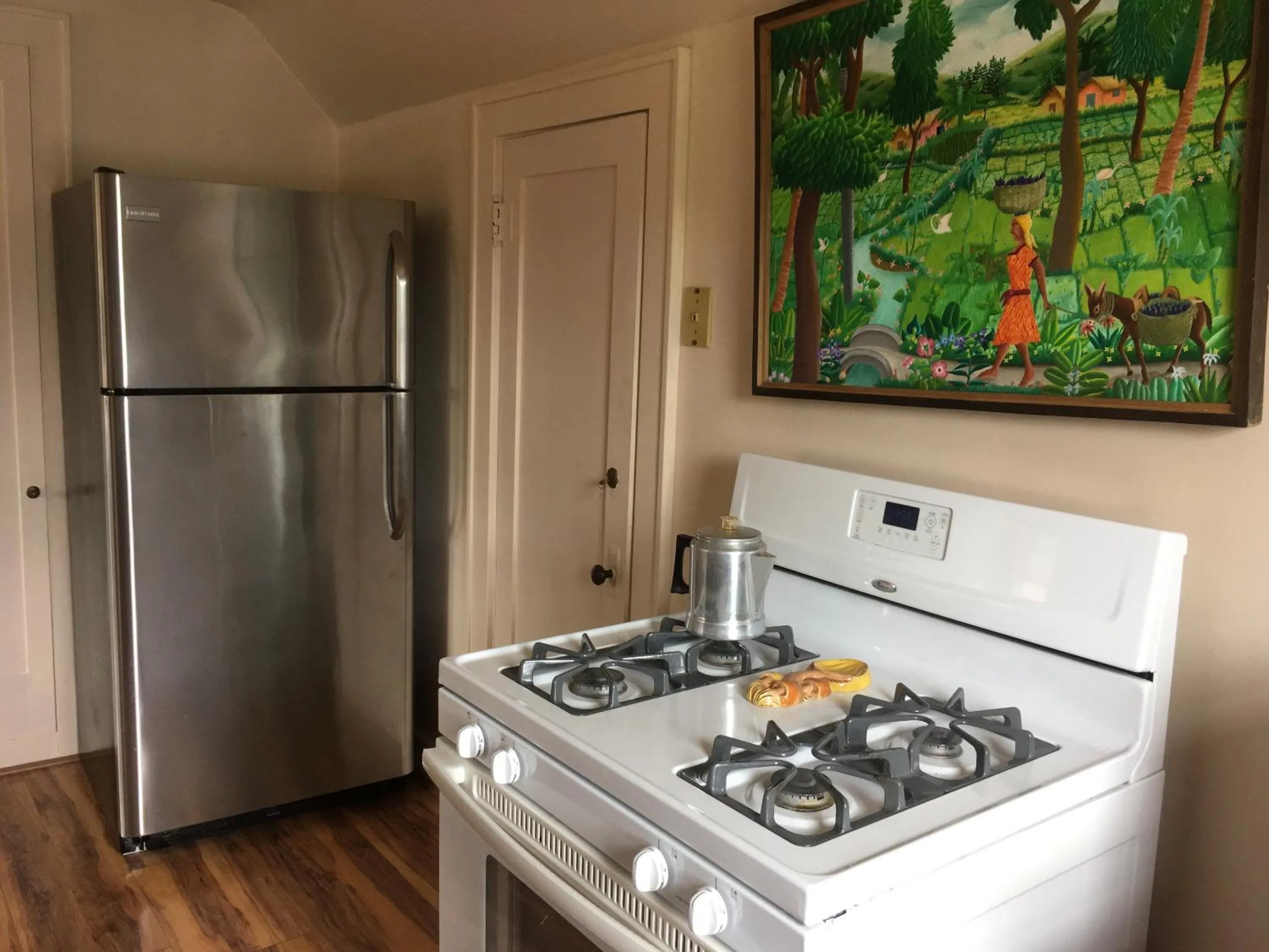 Kitchen or kitchenette in Ludington Blue Spruce Inn