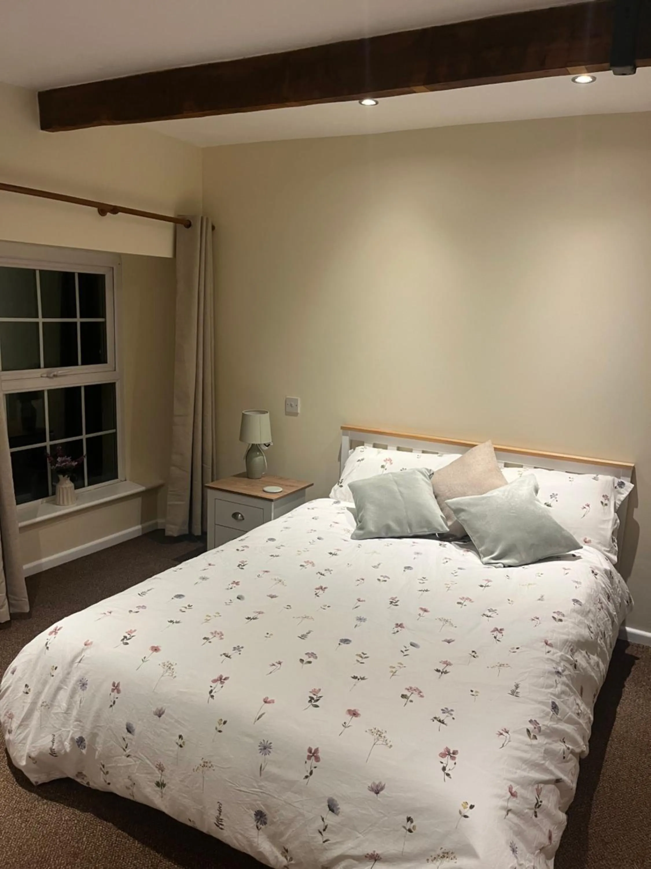 Bed in The Olde Market Inn