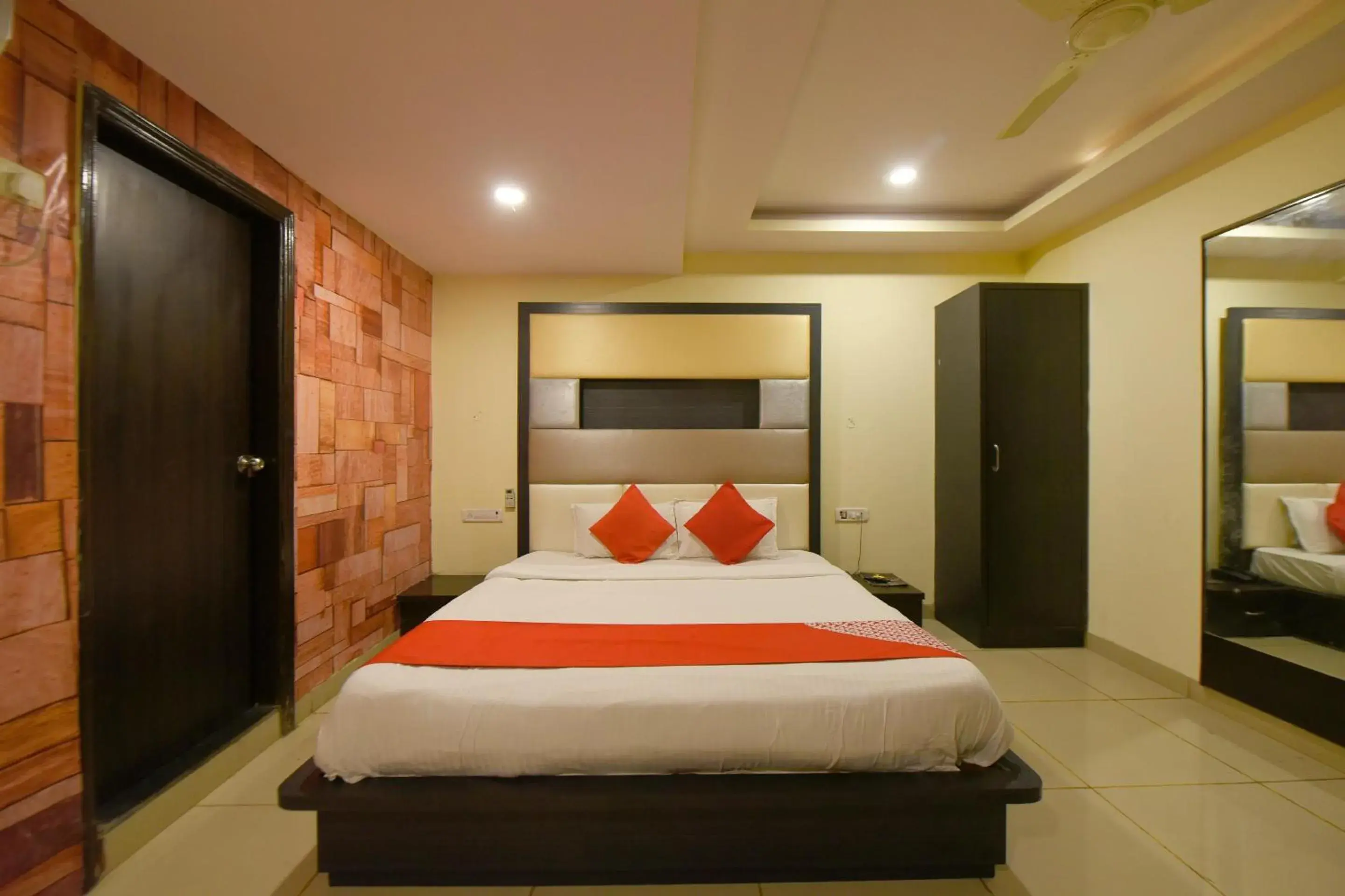 Bedroom, Bed in Collection O Tip Top Bedroom, Bed in Collection O Tip Top