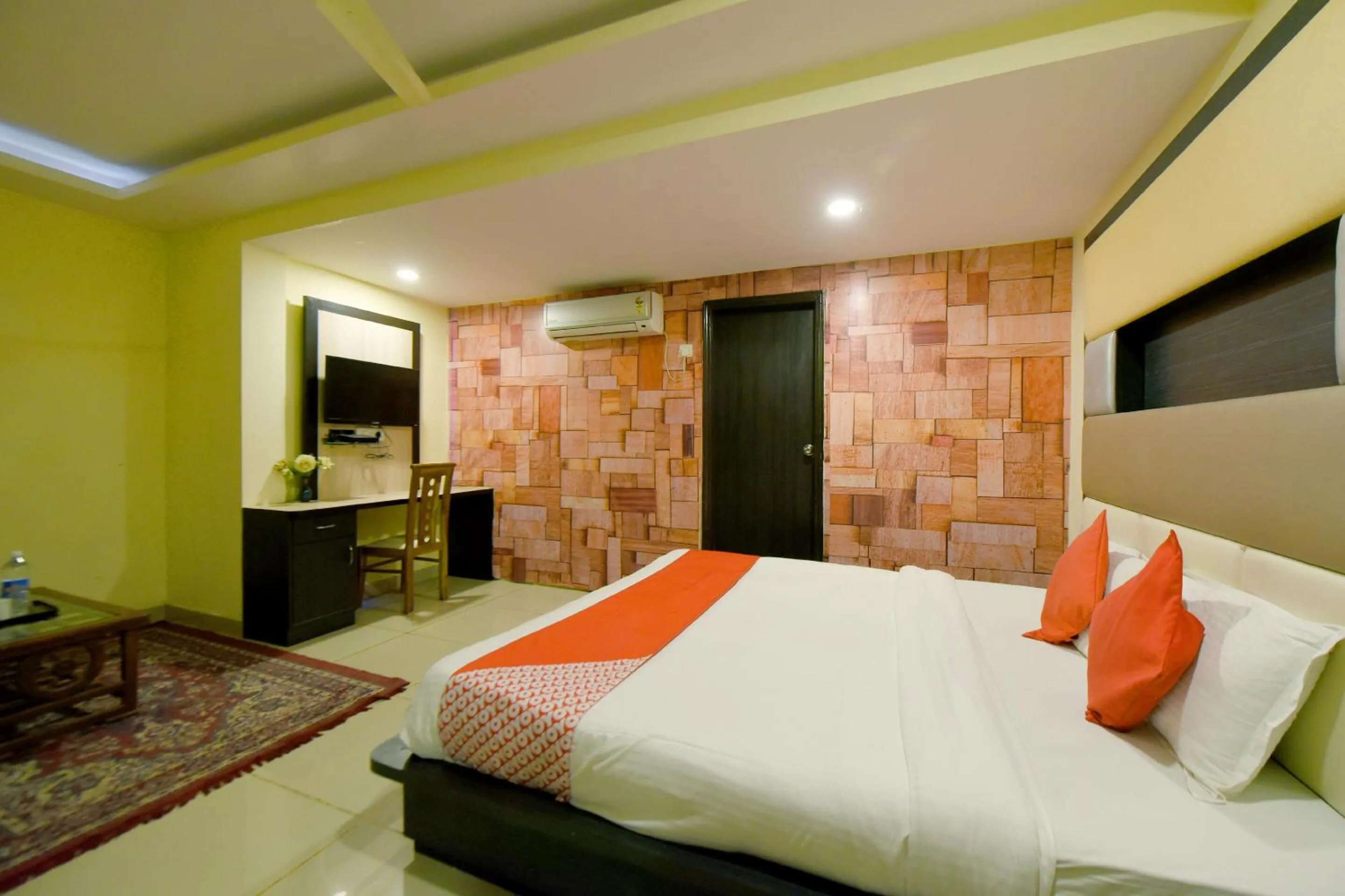 Bedroom, Bed in Collection O Tip Top