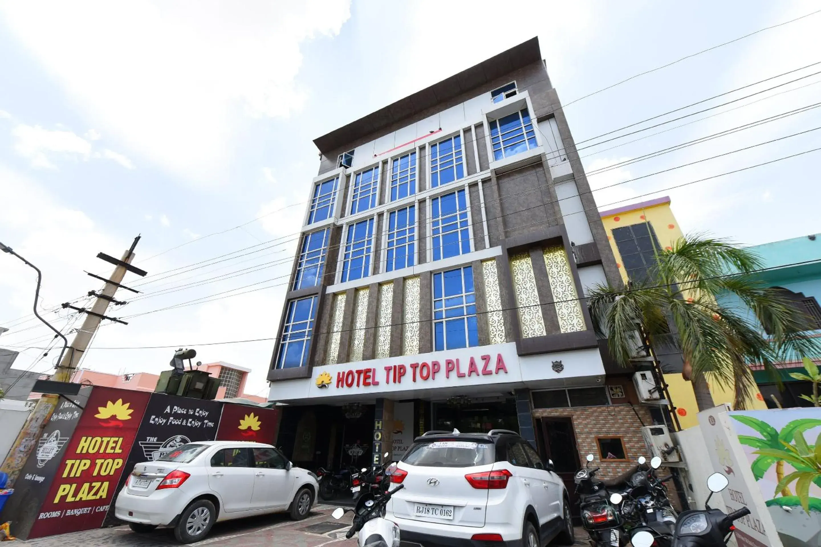 Facade/entrance in Collection O Tip Top Facade/entrance in Collection O Tip Top