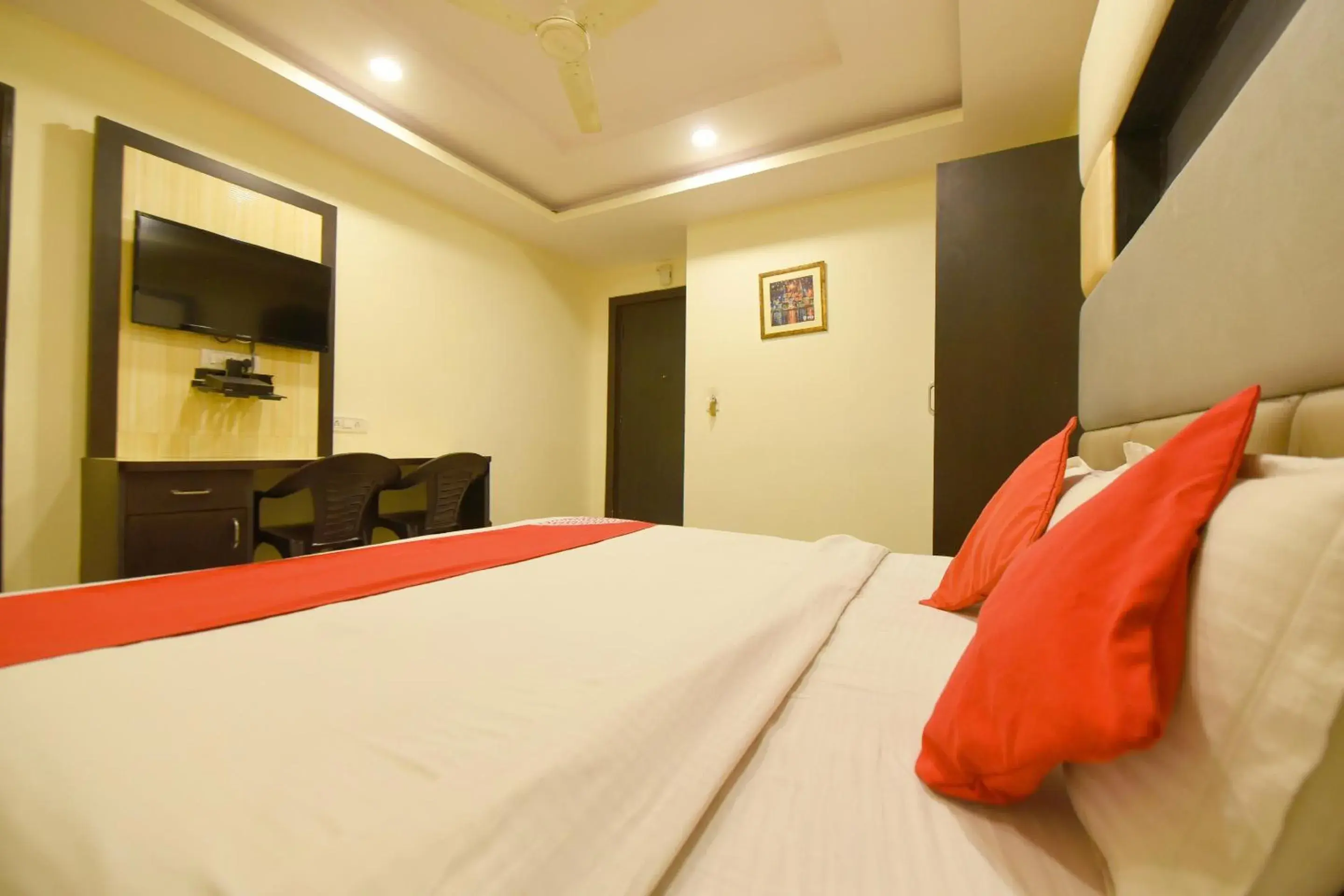 Bedroom, Bed in Collection O Tip Top Bedroom, Bed in Collection O Tip Top