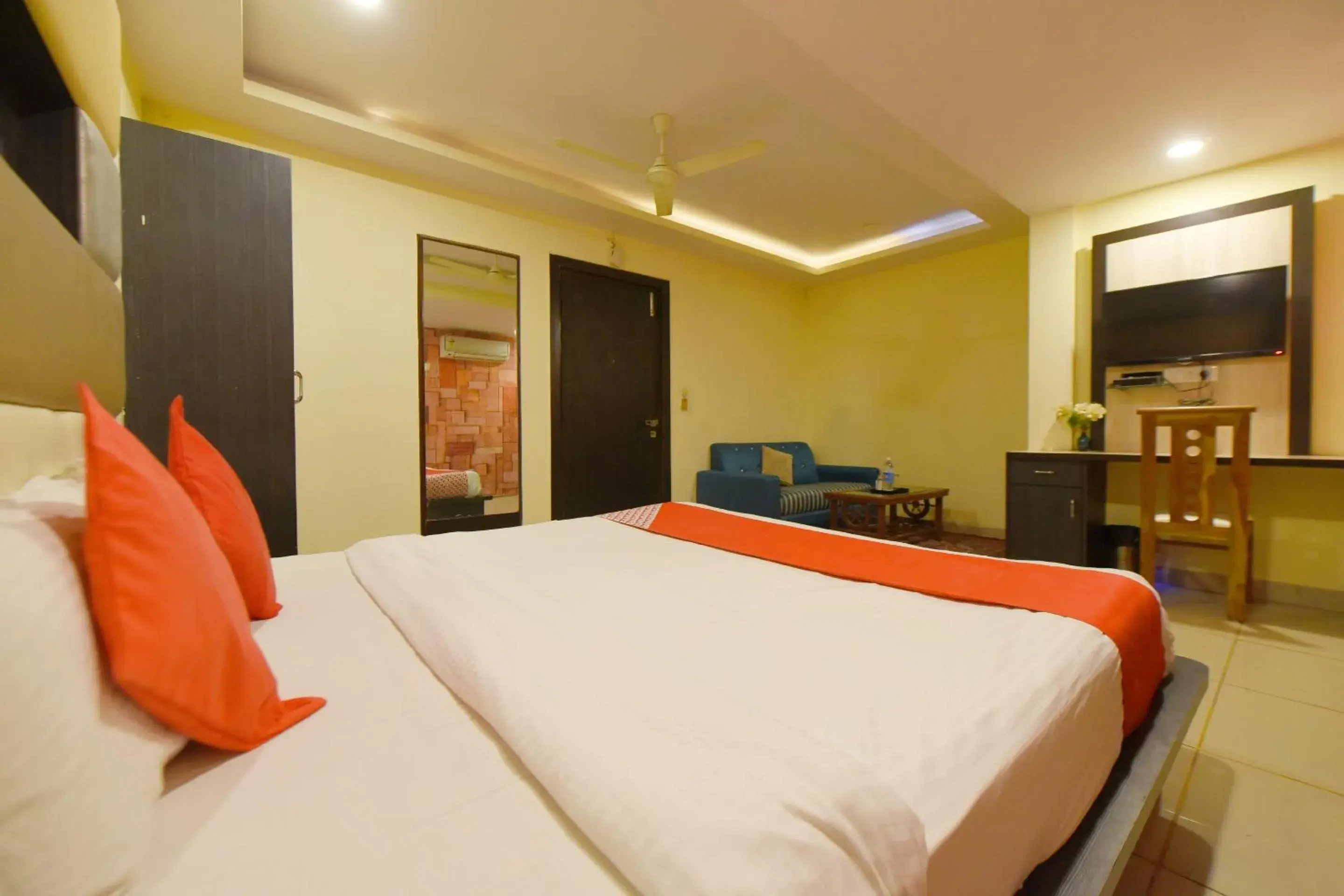 Bedroom, Bed in Collection O Tip Top Bedroom, Bed in Collection O Tip Top