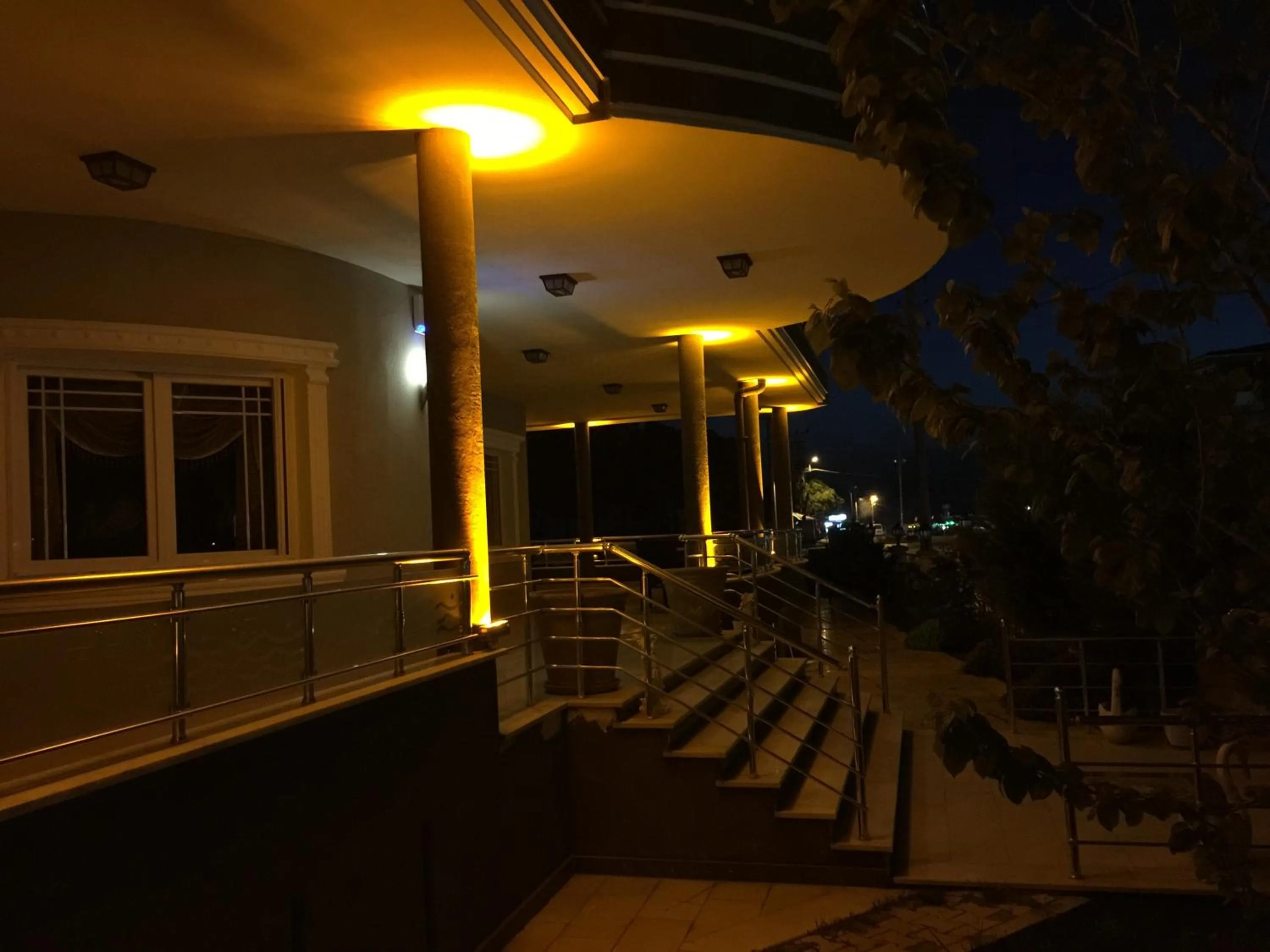 Facade/entrance in Geyi̇kli̇ Sunshi̇ne Hotel