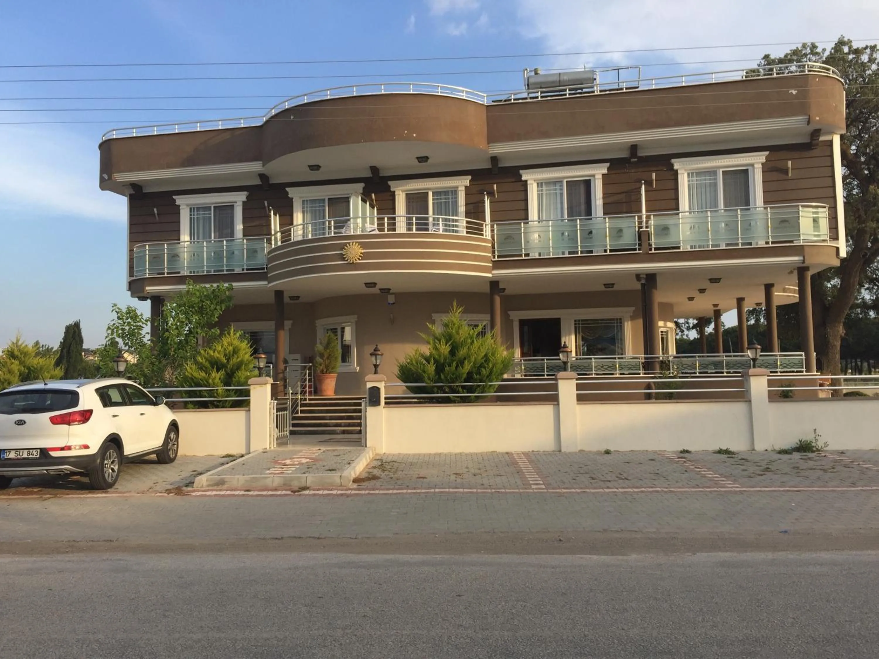 Facade/entrance in Geyi̇kli̇ Sunshi̇ne Hotel