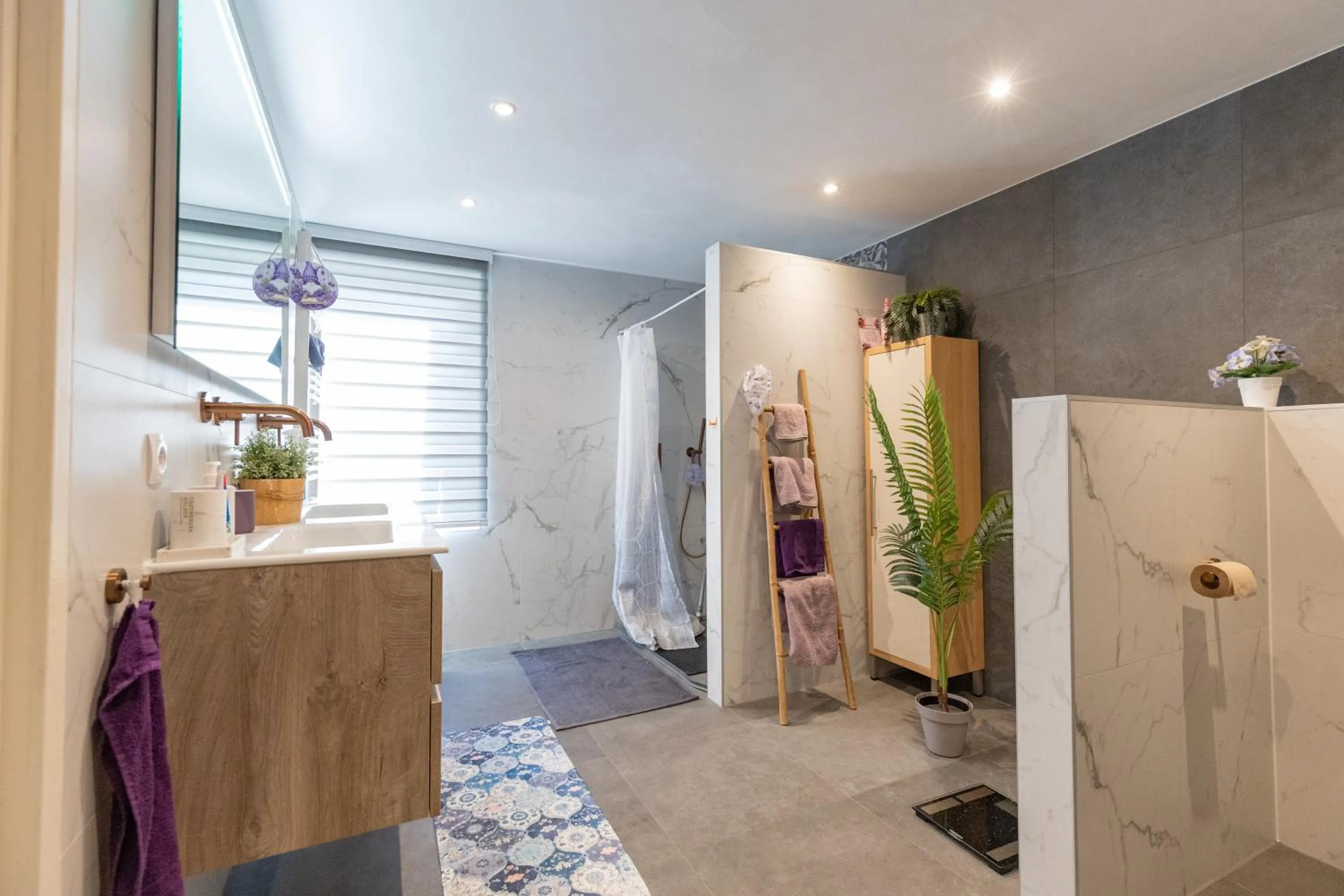 Shower in B&B Acacia