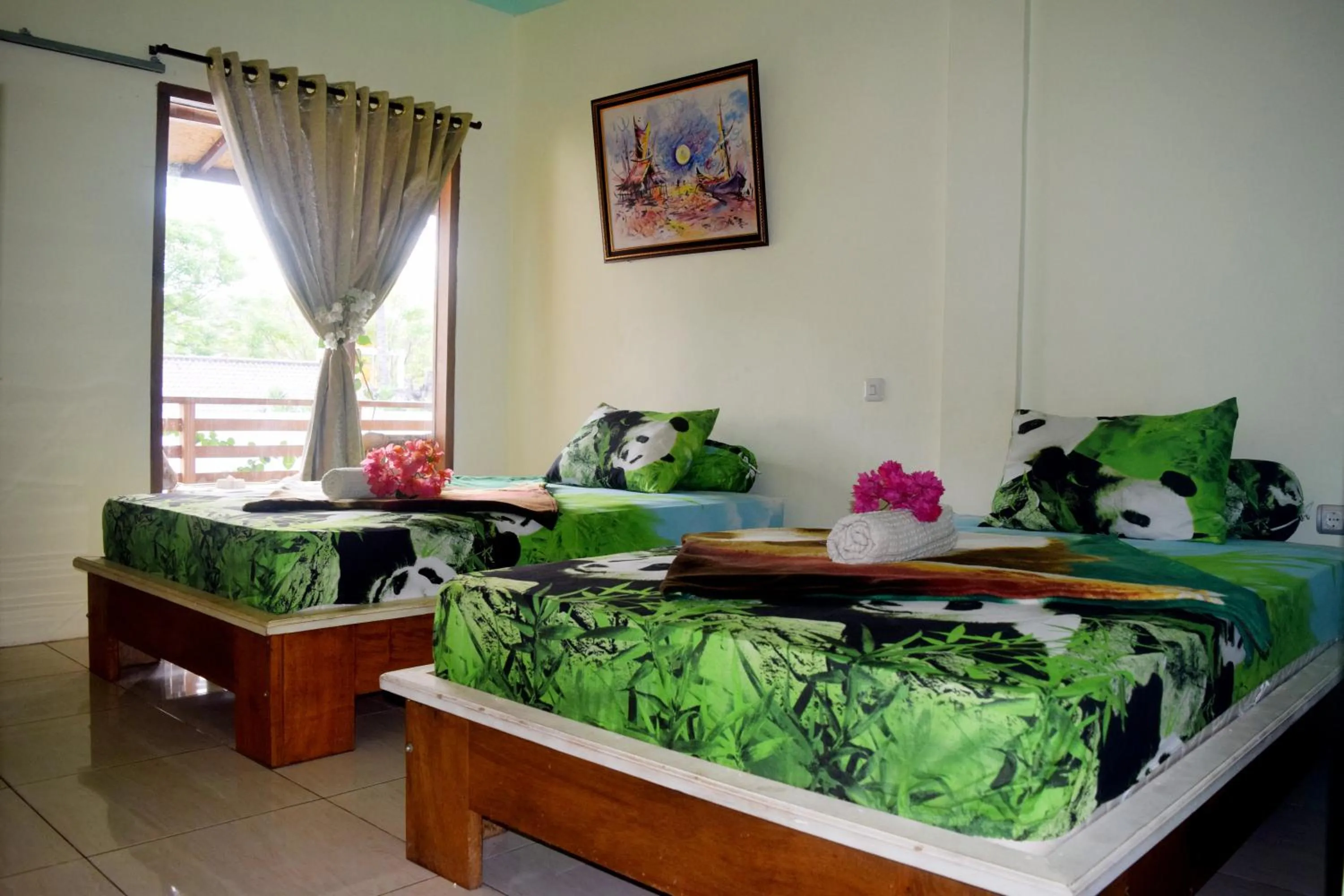 Bedroom, Bed in Panda Cottage