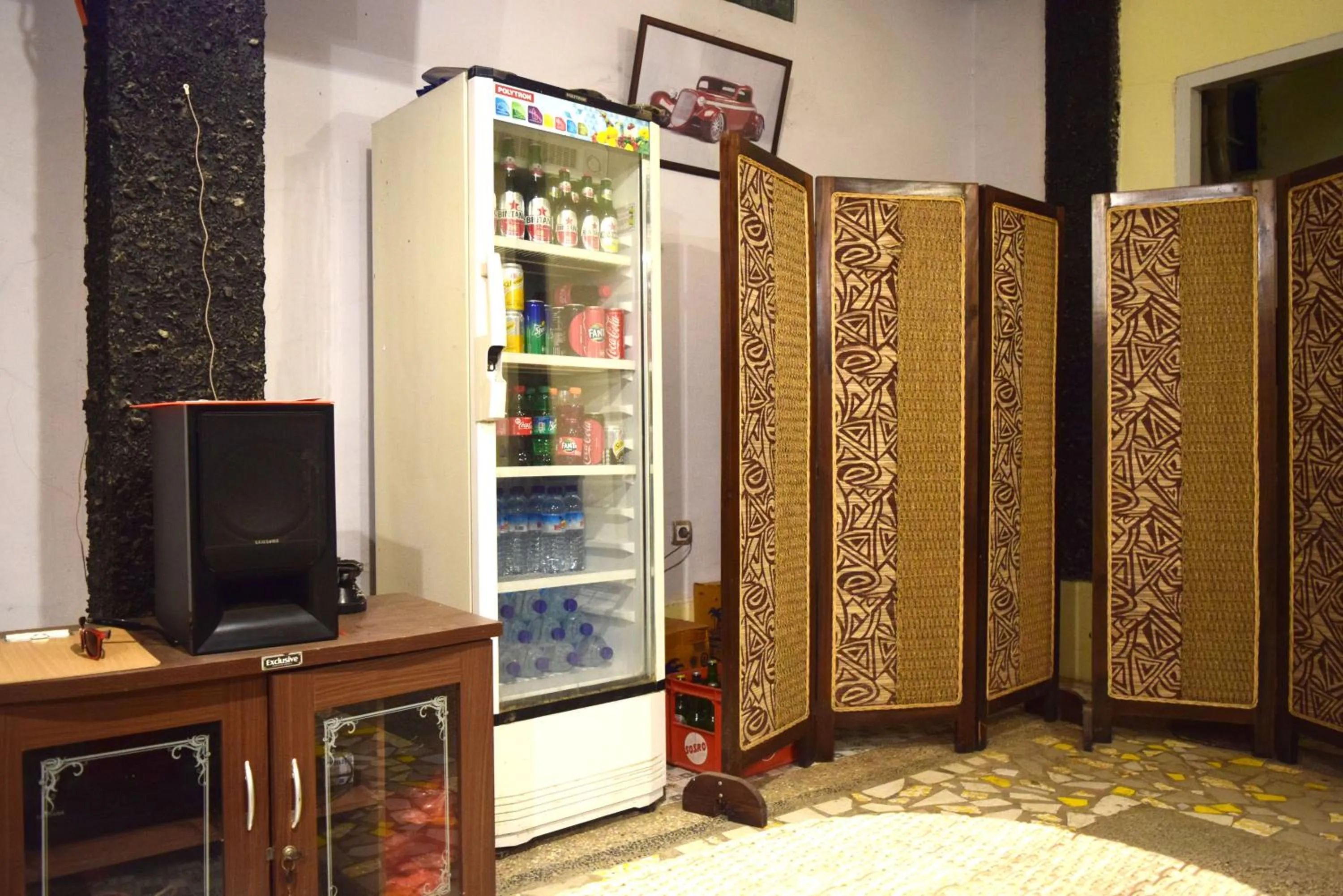 Communal lounge/ TV room in Panda Cottage