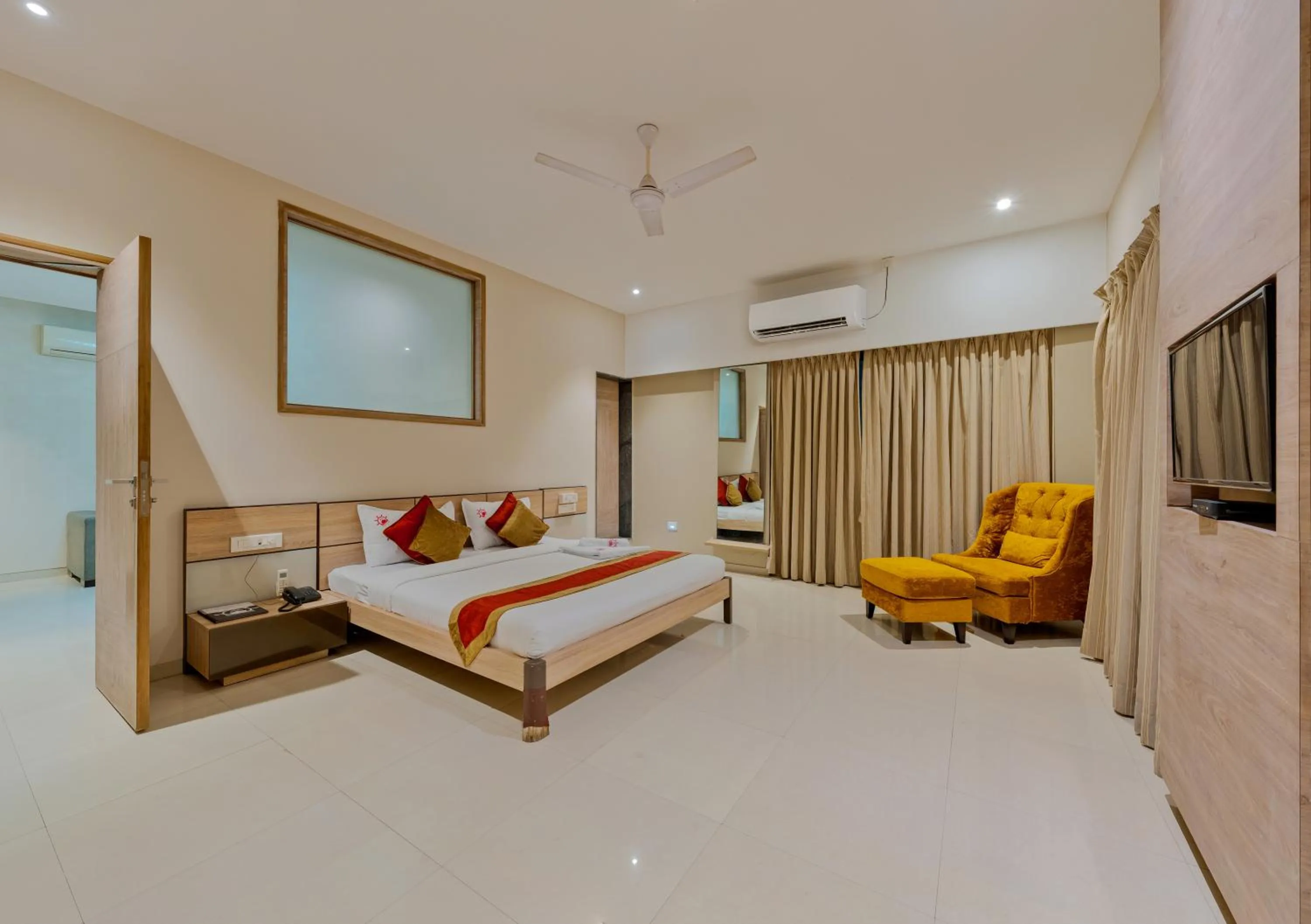 Hotel Black Pearl Sangli