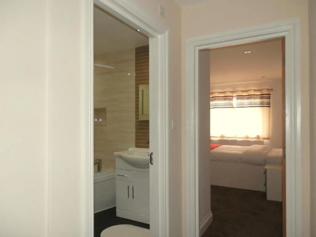 Bedroom in Heathrow Travellers Hub