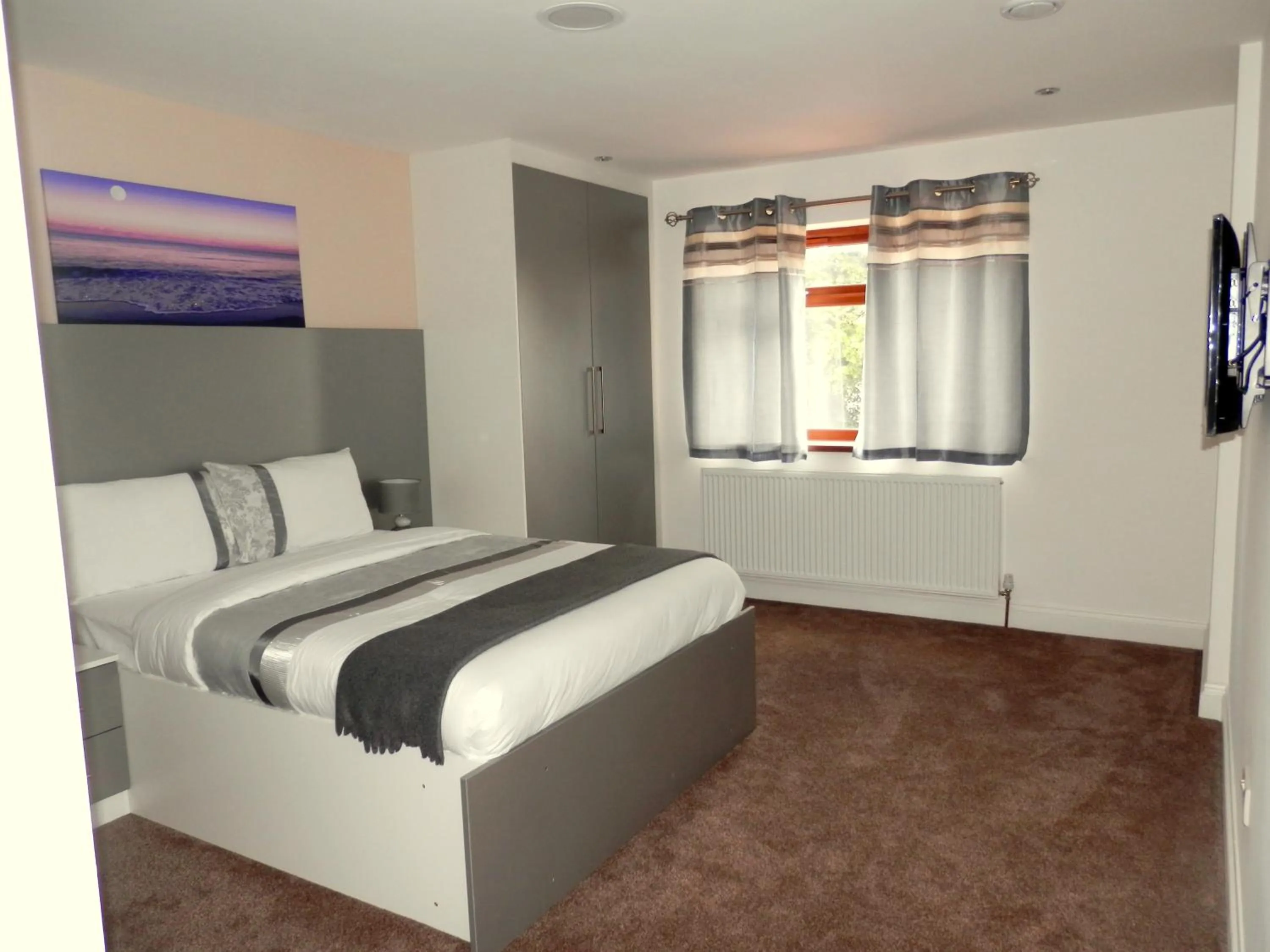 Day, Bed in Heathrow Travellers Hub