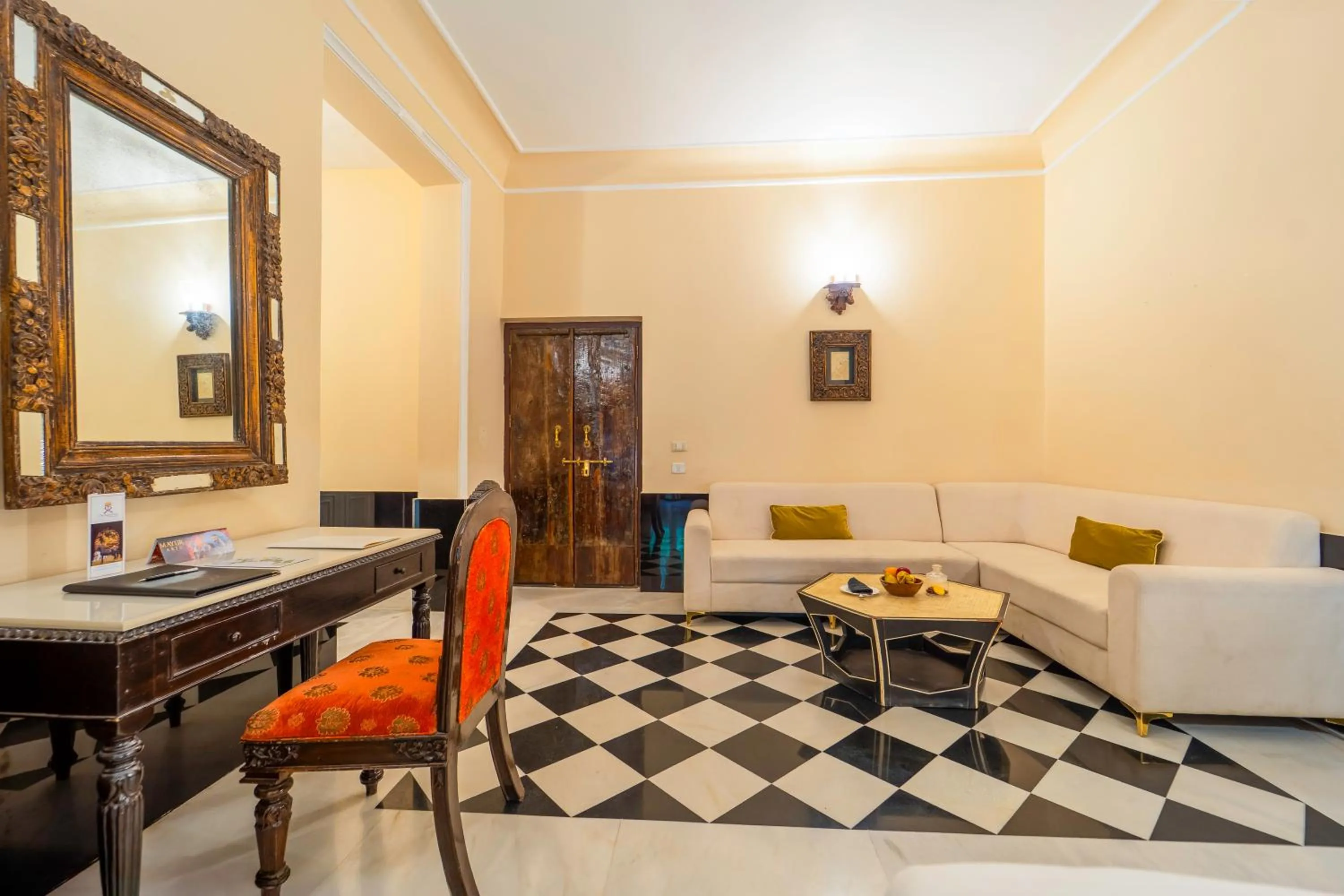 Living room in The Royal Retreat Resort & Spa