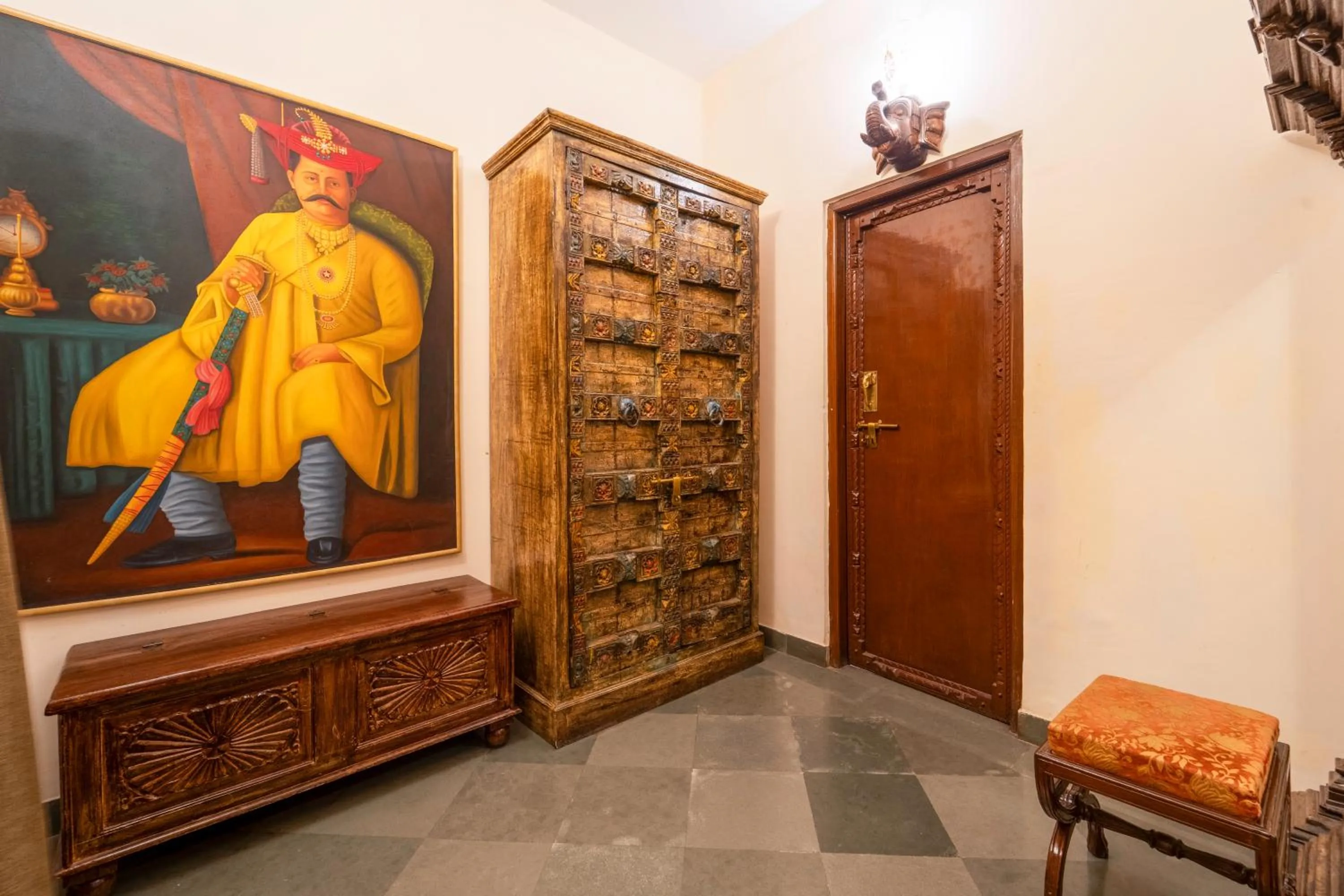 wardrobe in The Royal Retreat Resort & Spa