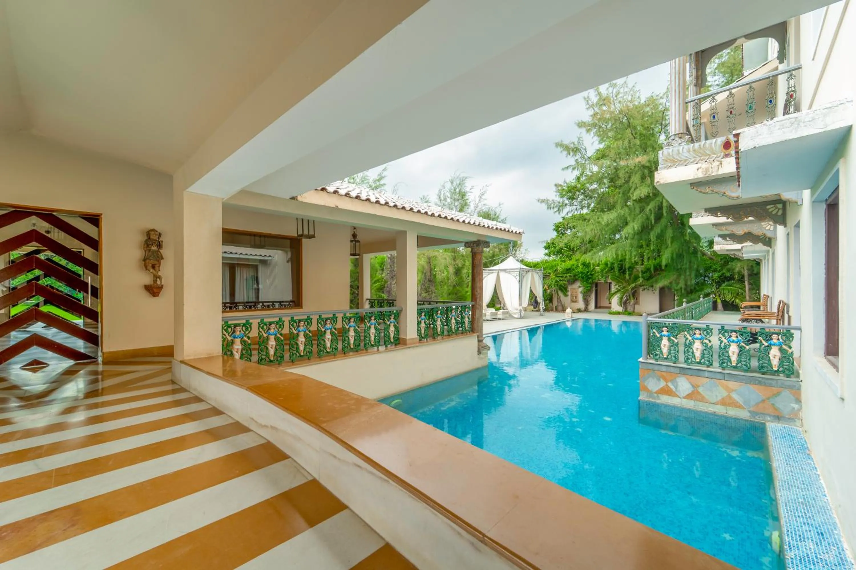 Swimming pool in The Royal Retreat Resort & Spa
