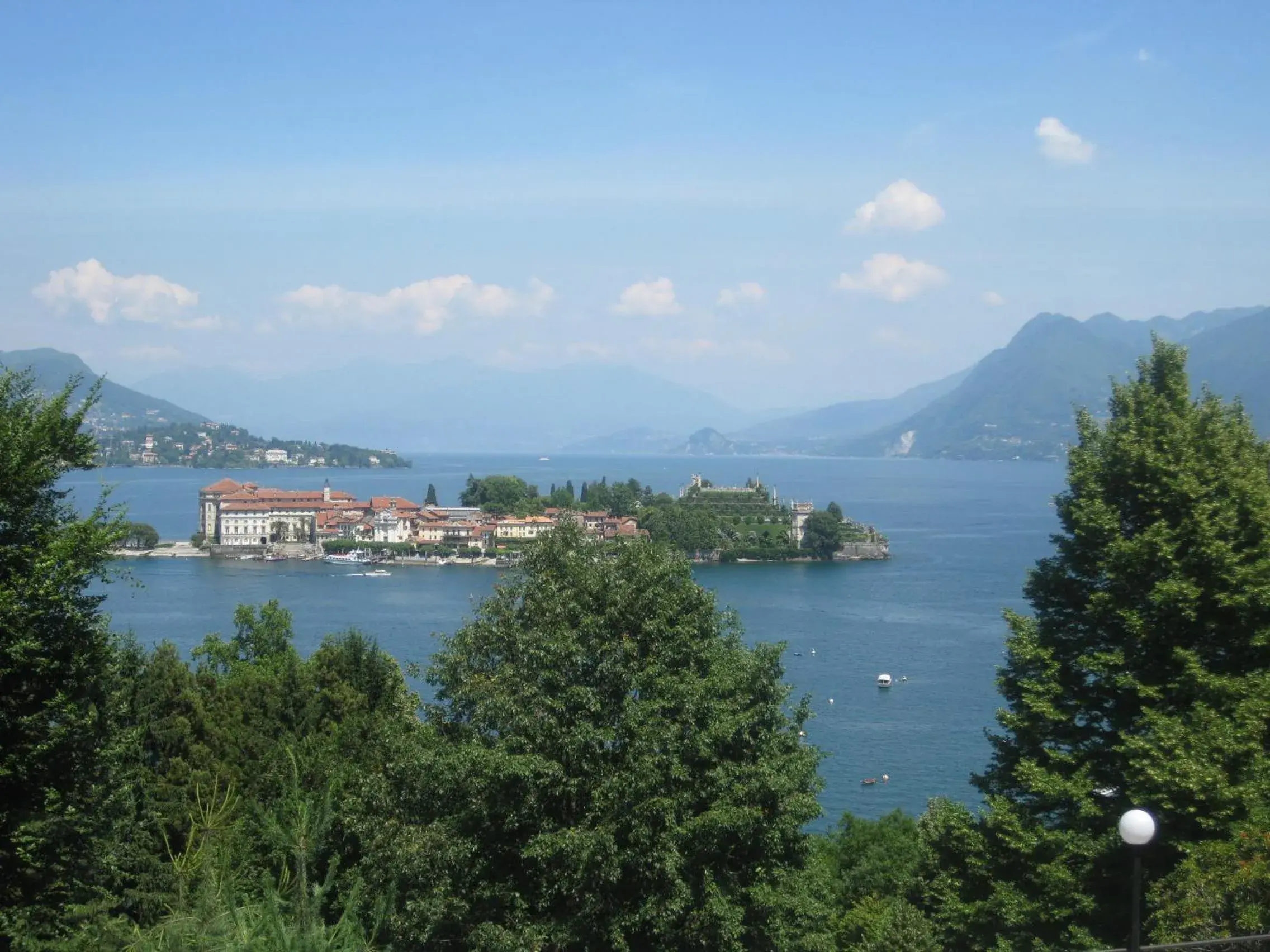 Double or Twin Room with Lake View in Villa Maria Double or Twin Room with Lake View in Villa Maria