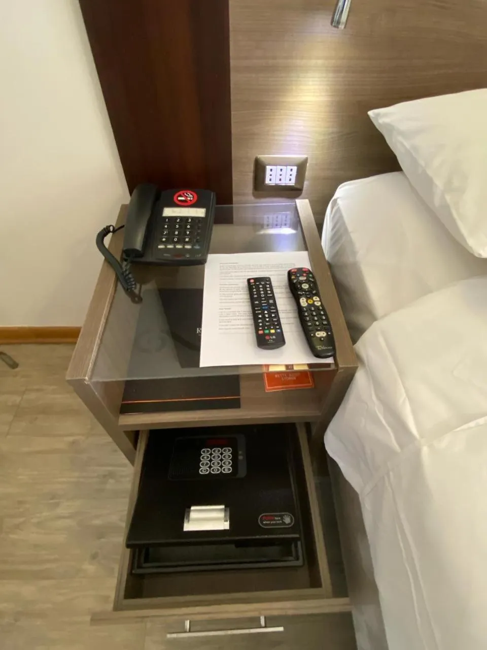 safe, Bed in Hotel Boutique Reyall