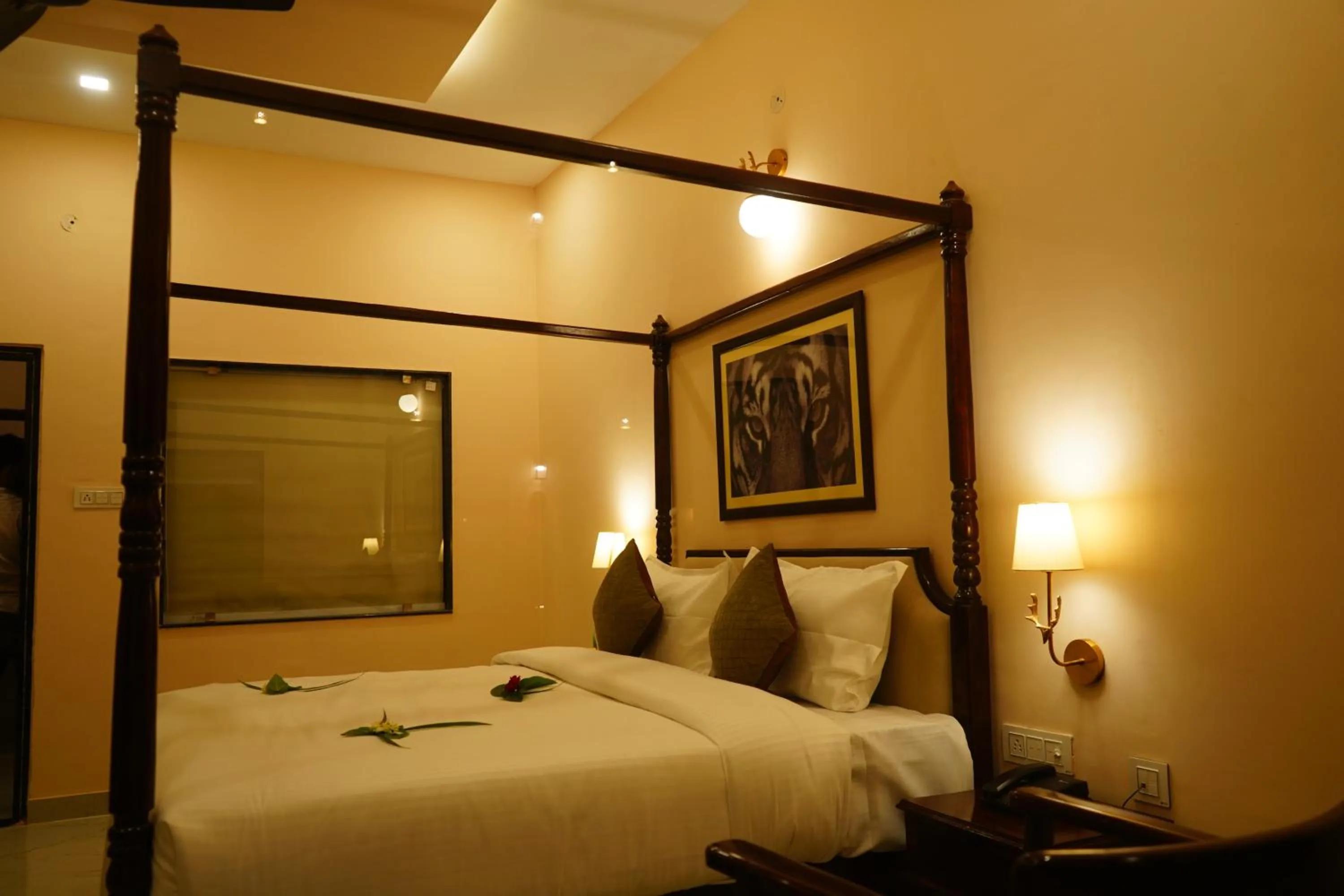Bed in Sundervan Vilas Ranthambore