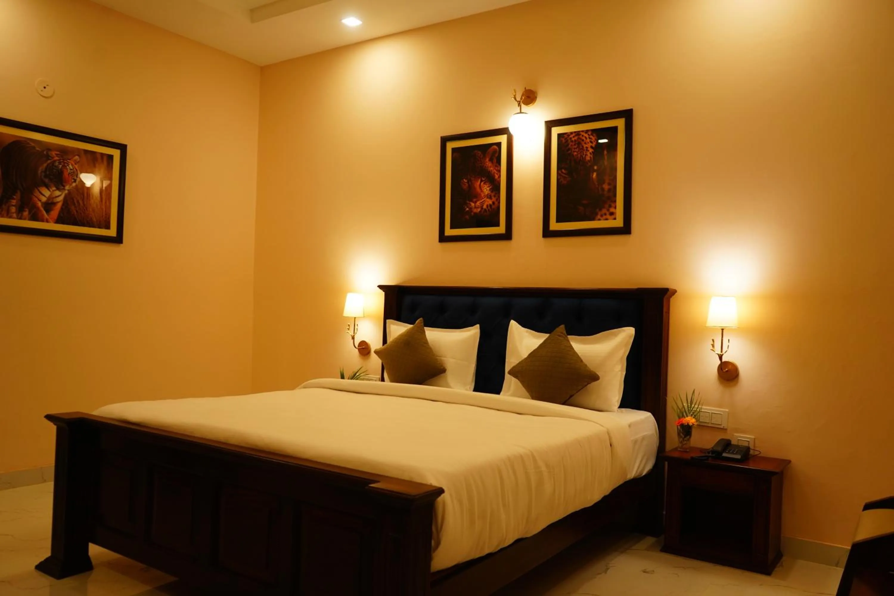 Bed in Sundervan Vilas Ranthambore