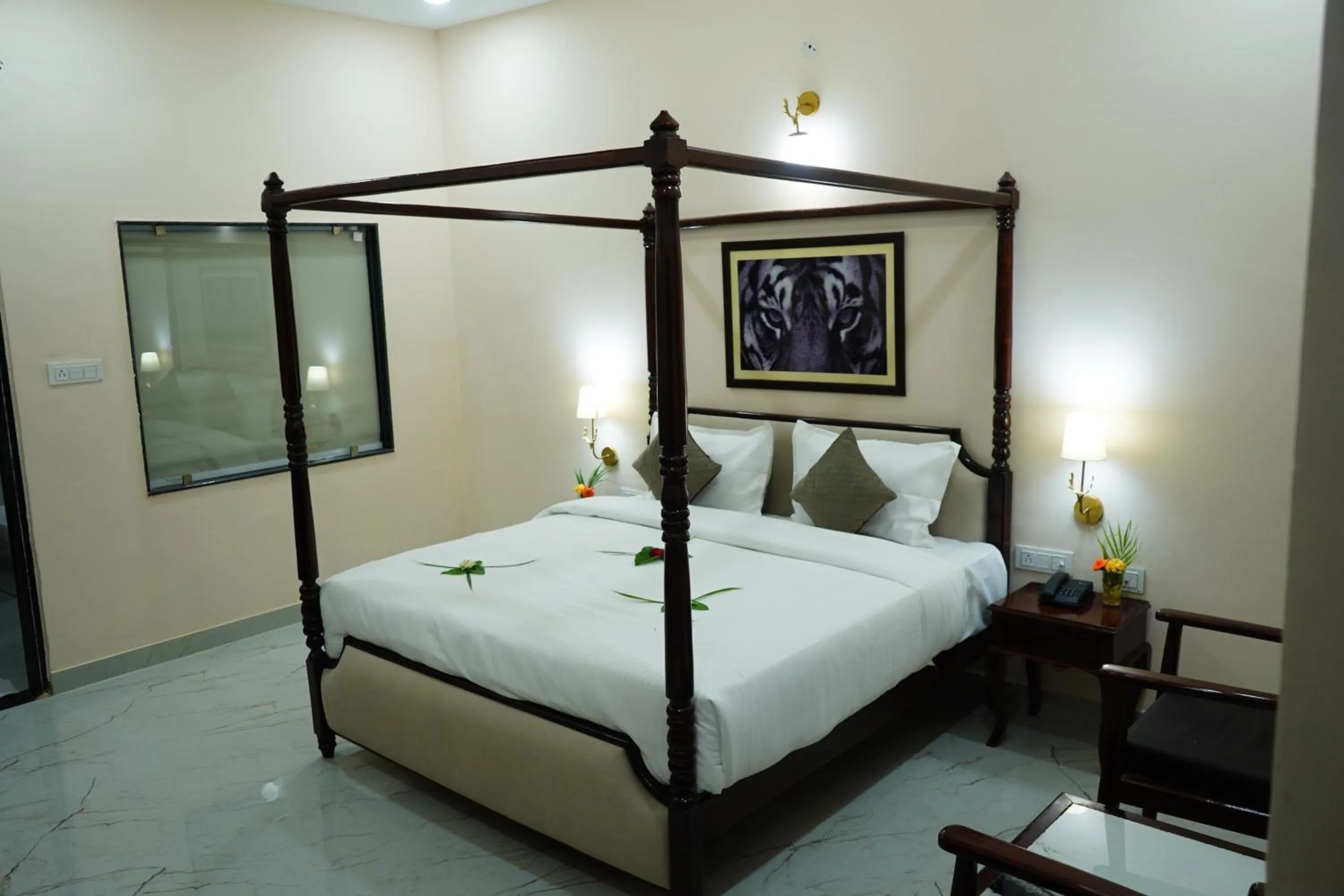 Bed in Sundervan Vilas Ranthambore
