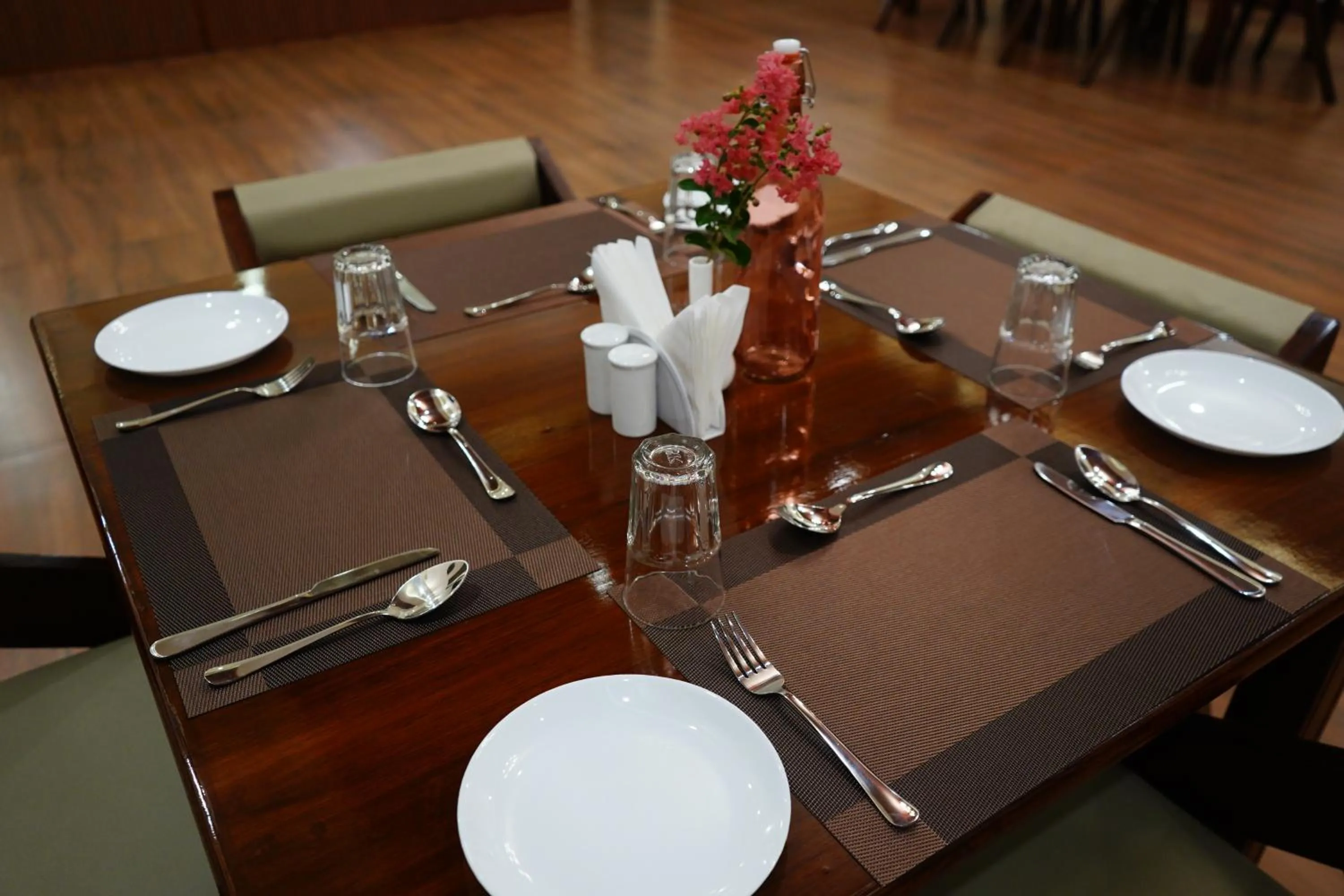 Restaurant/places to eat in Sundervan Vilas Ranthambore
