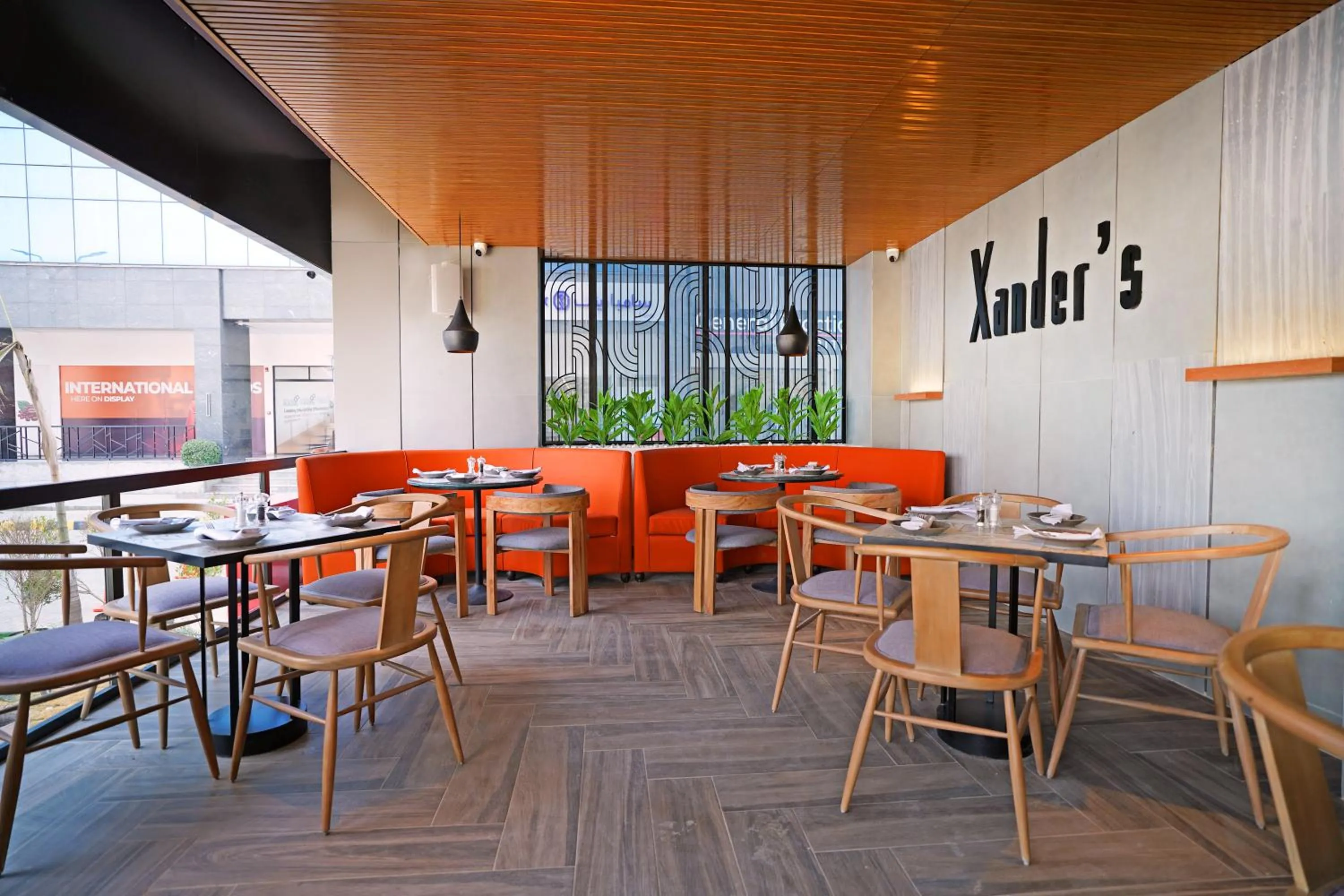 Restaurant/places to eat in Ambiance Boutique Art Hotel Islamabad