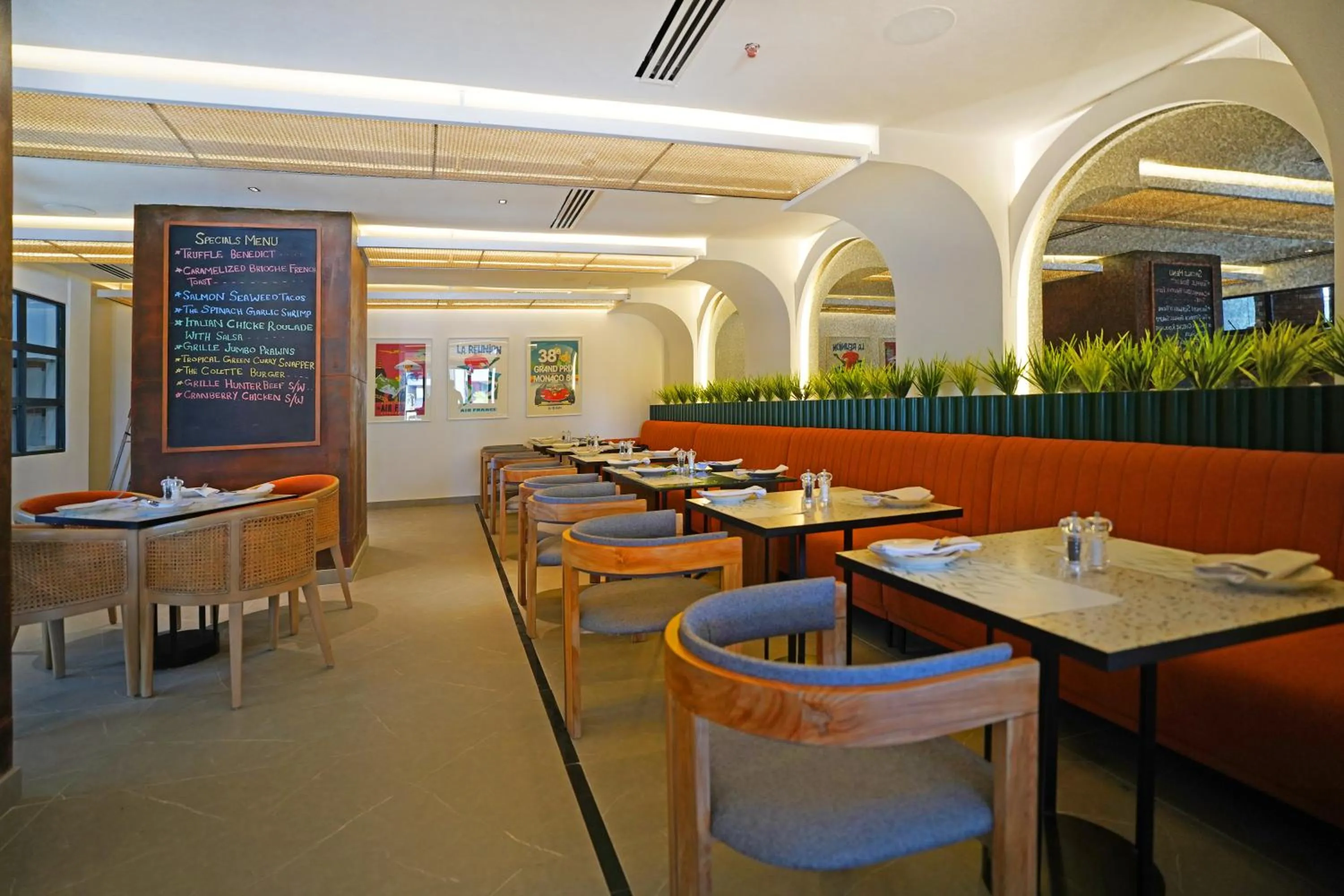 Restaurant/places to eat in Ambiance Boutique Art Hotel Islamabad