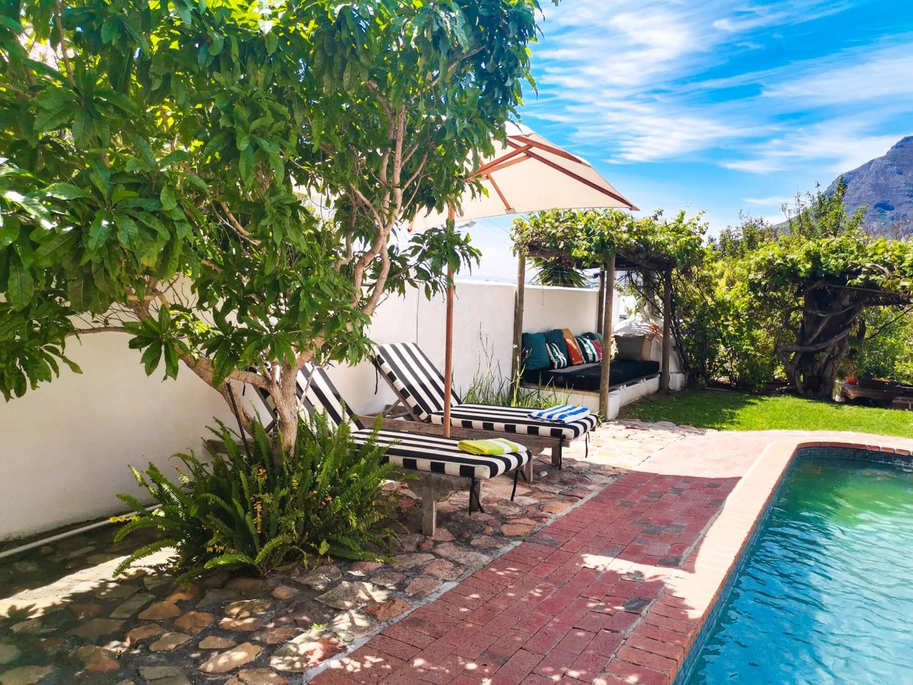 Swimming pool in InAweStays Holiday Homes