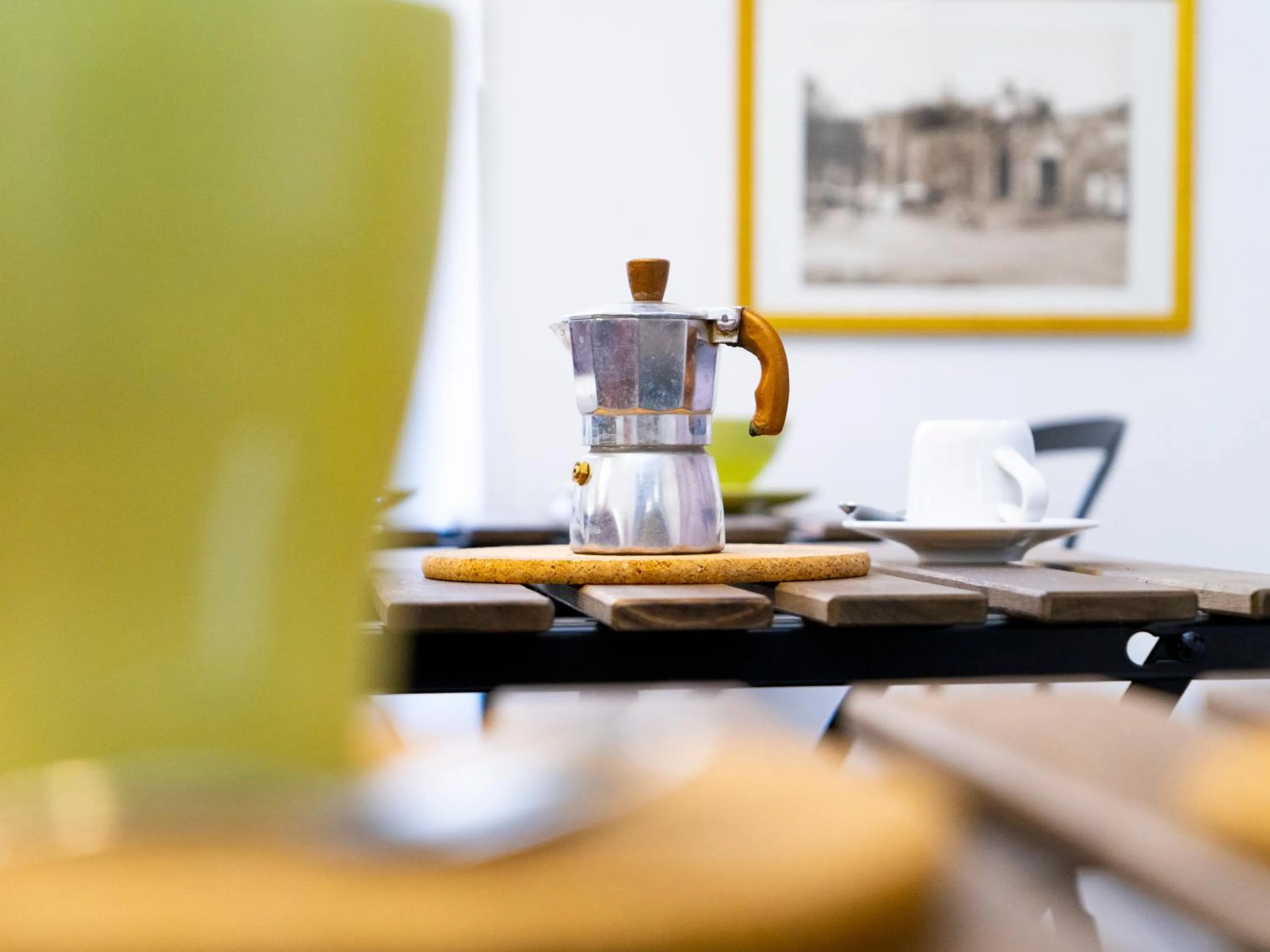 Communal lounge/ TV room in Salotto Piramide