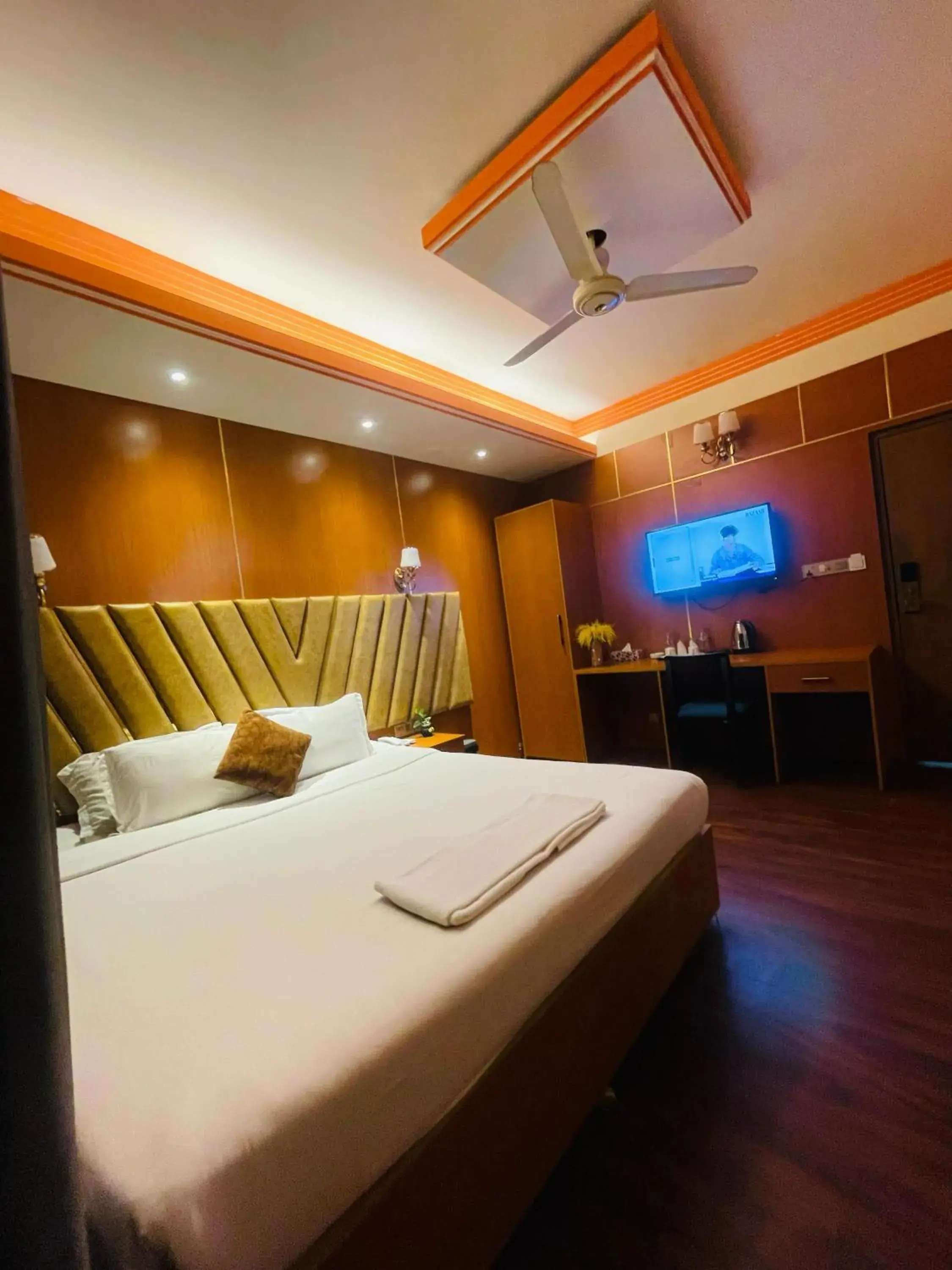Deluxe Double Room in Hotel Rosewood Uttara Deluxe Double Room in Hotel Rosewood Uttara