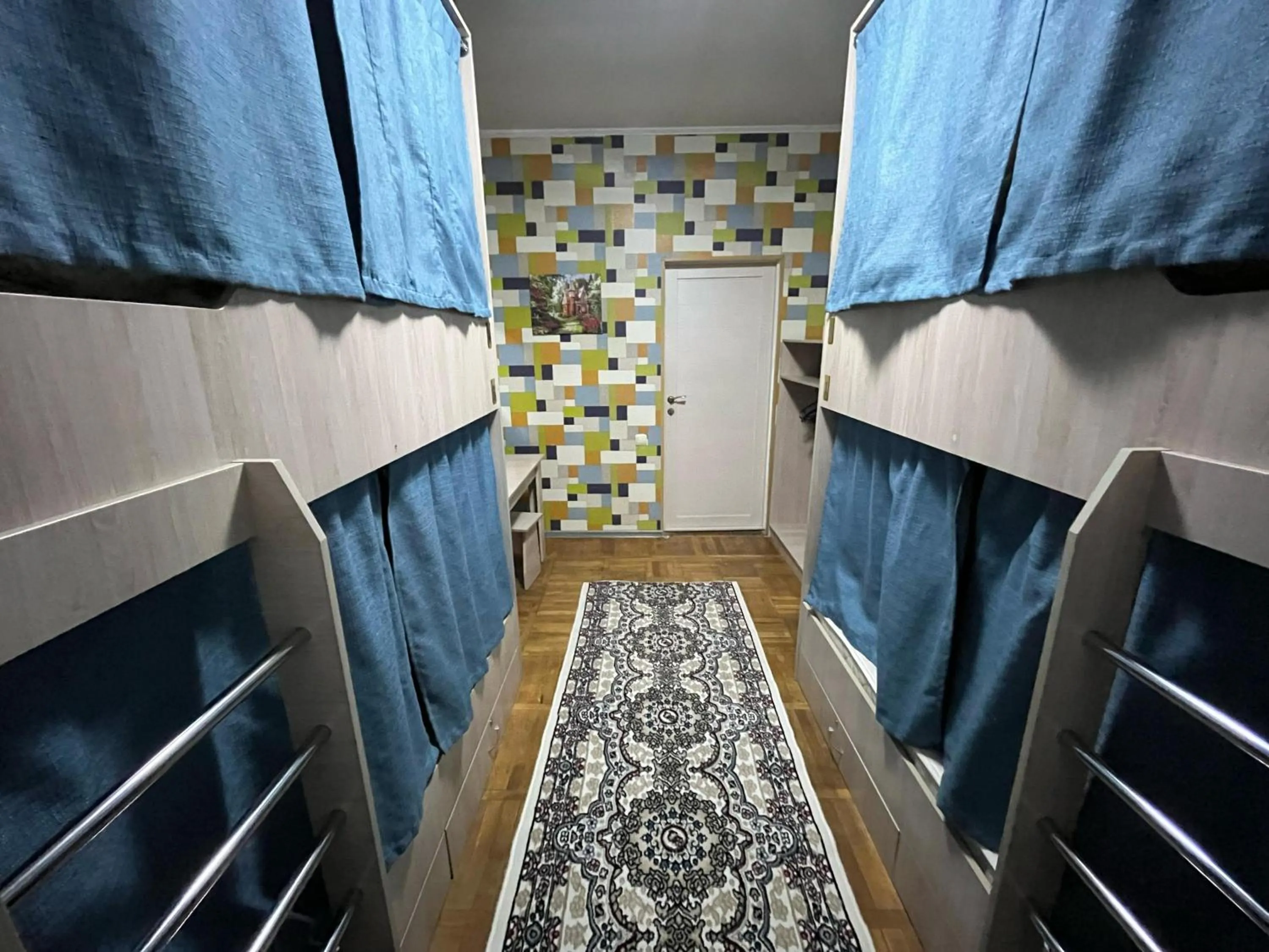 Hostel Eleon