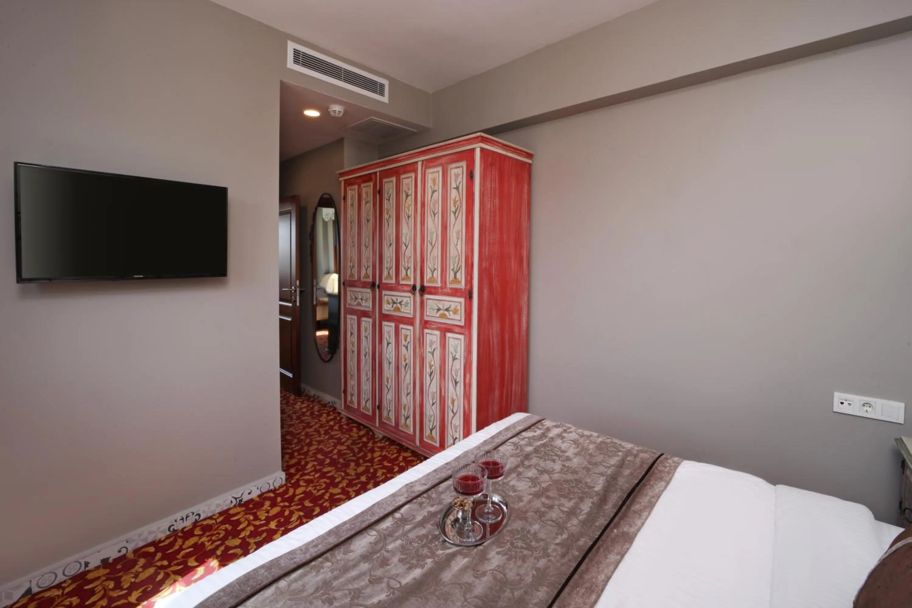 TV and multimedia, Bed in Oriella Hotel - Istanbul Taksim