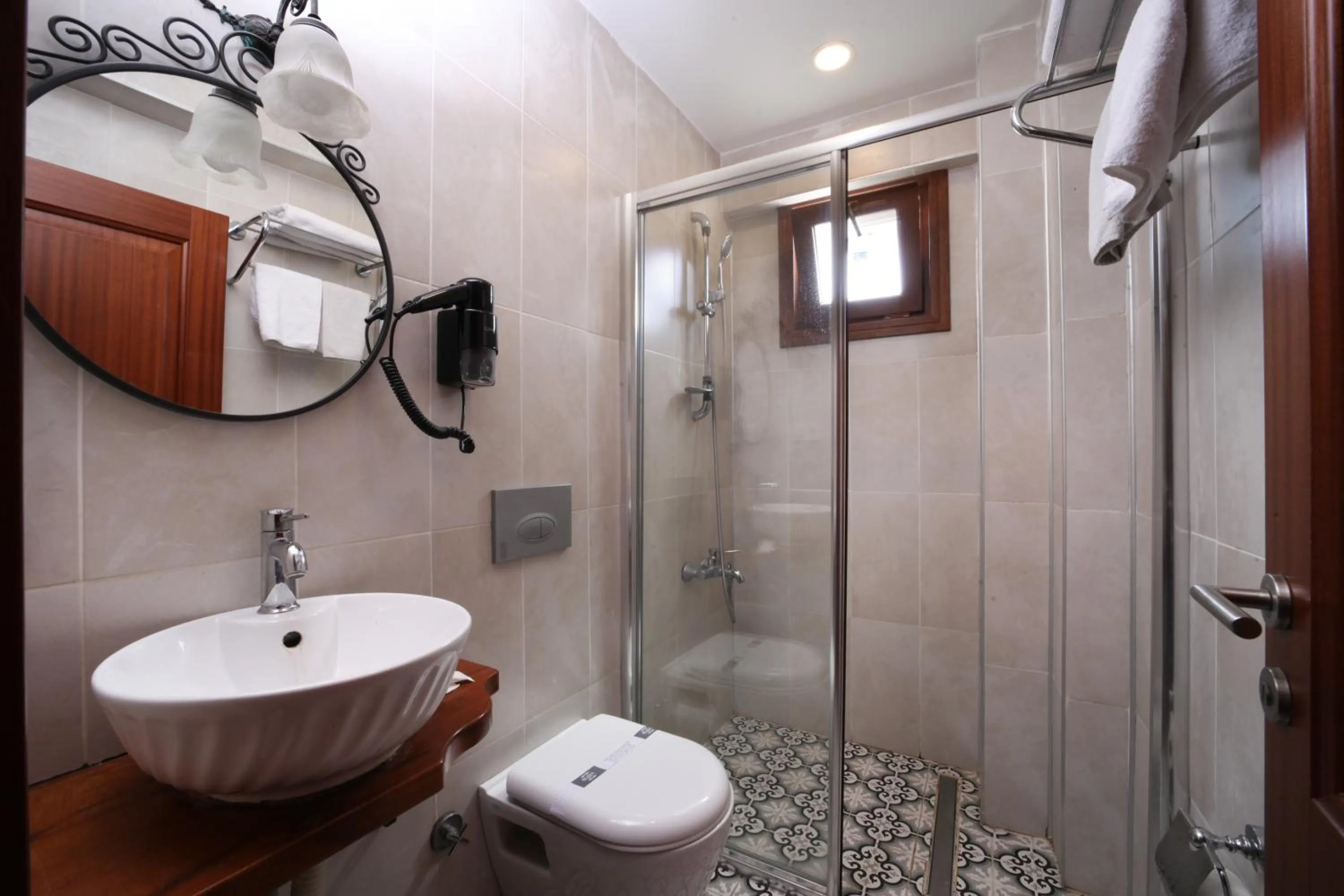 Shower in Oriella Hotel - Istanbul Taksim