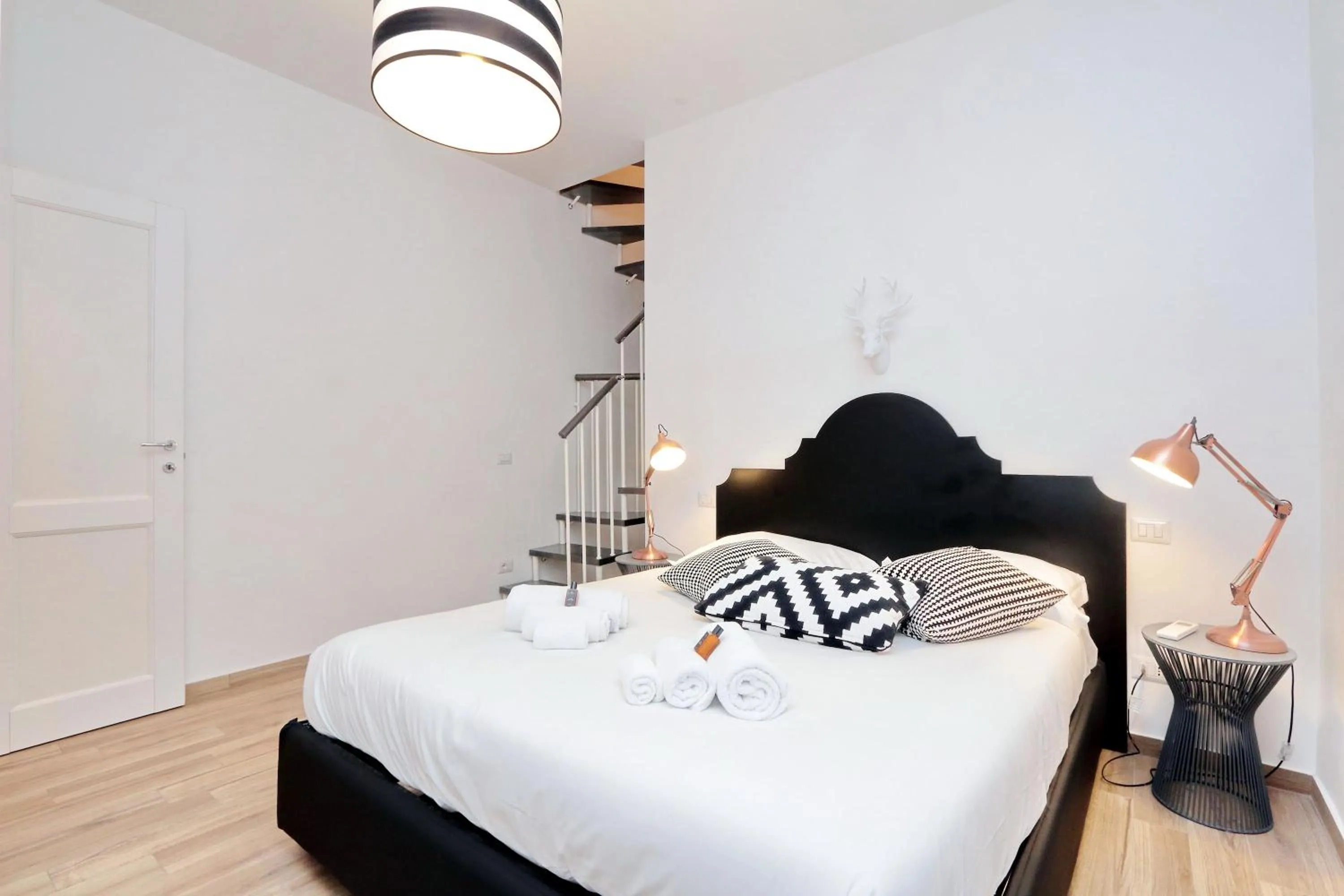 Bedroom, Bed in Monti Apartments - My Extra Home