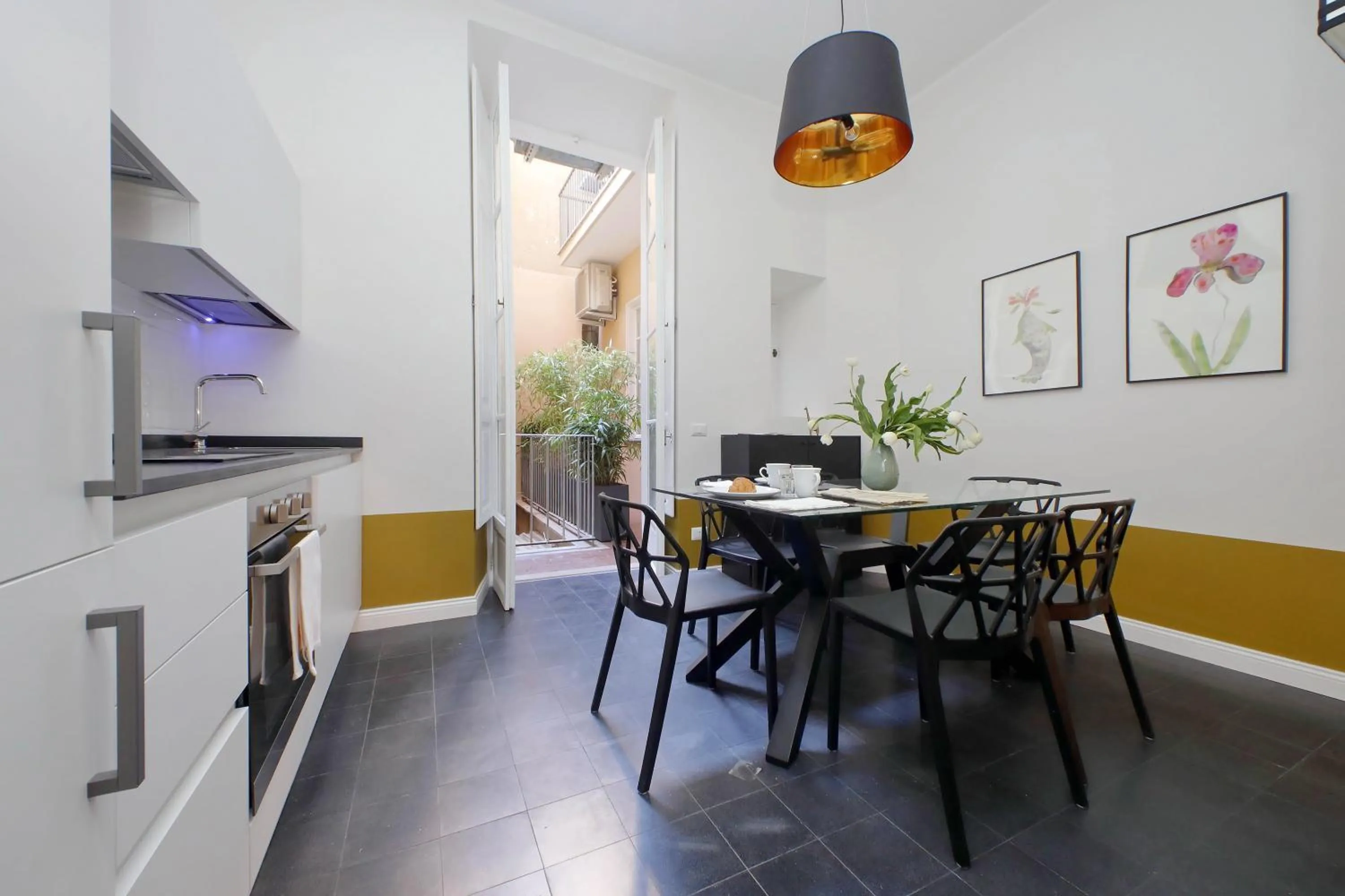 Monti Apartments - My Extra Home