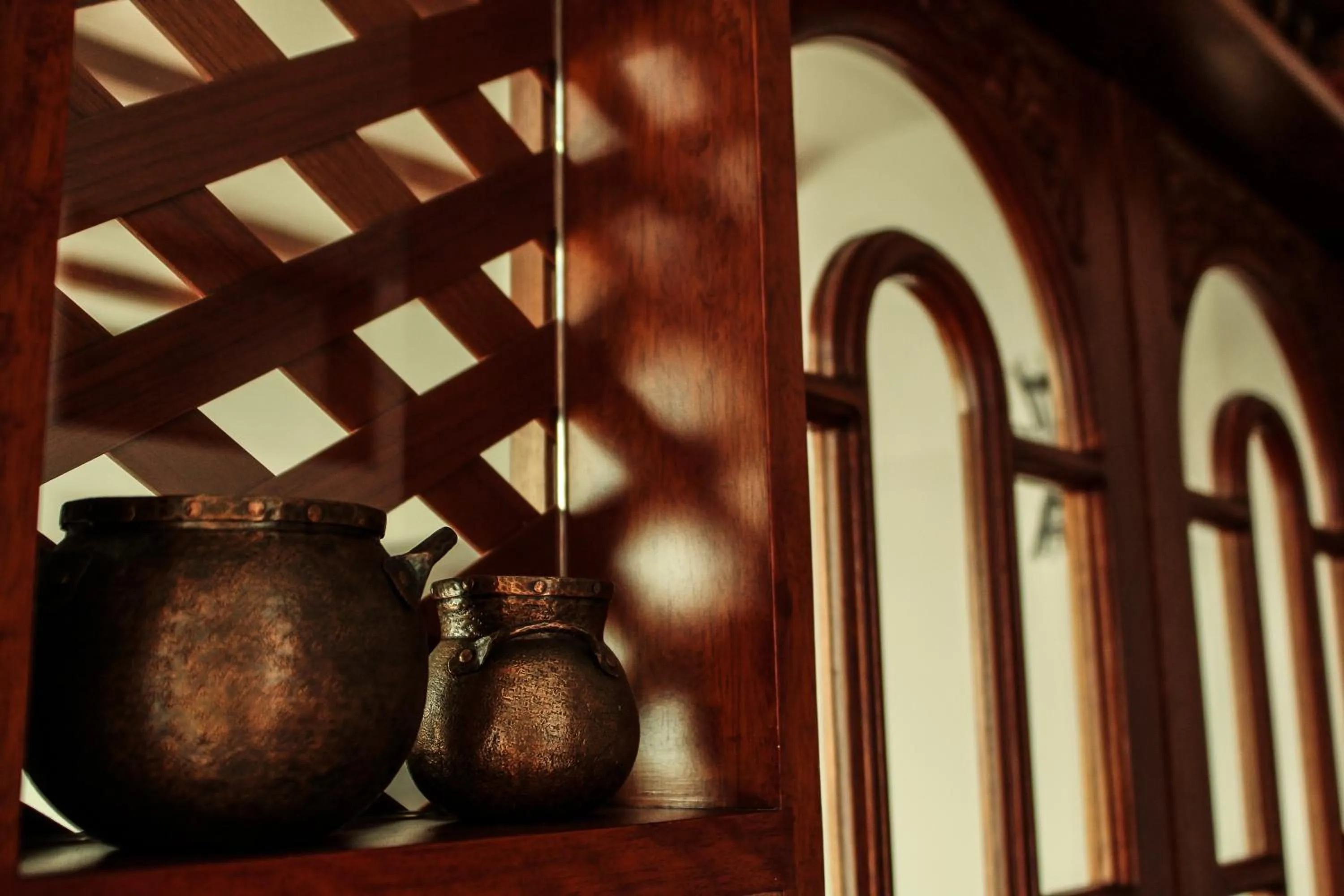 Communal lounge/ TV room in Illa Hotel