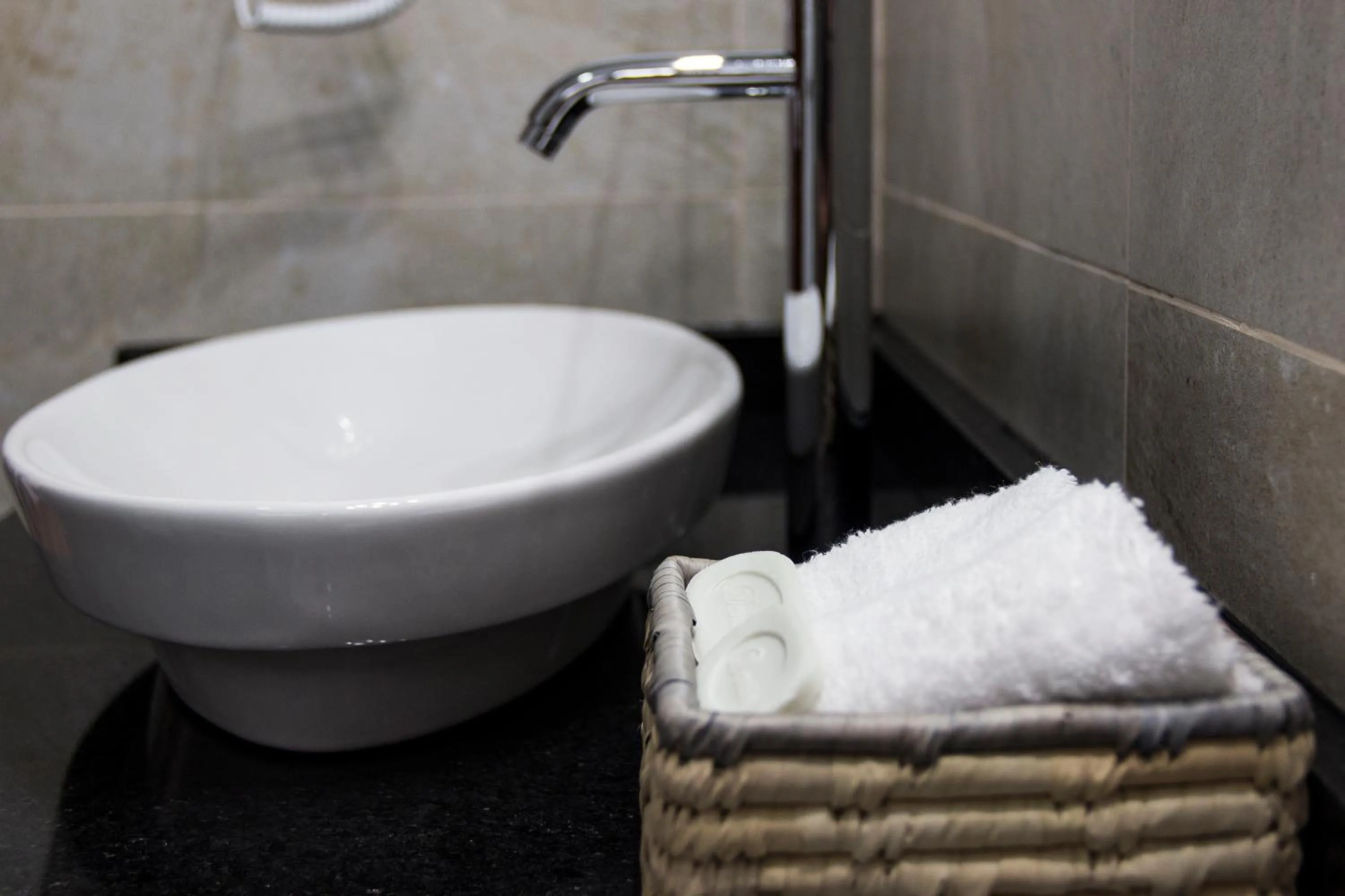 Bathroom in Illa Hotel