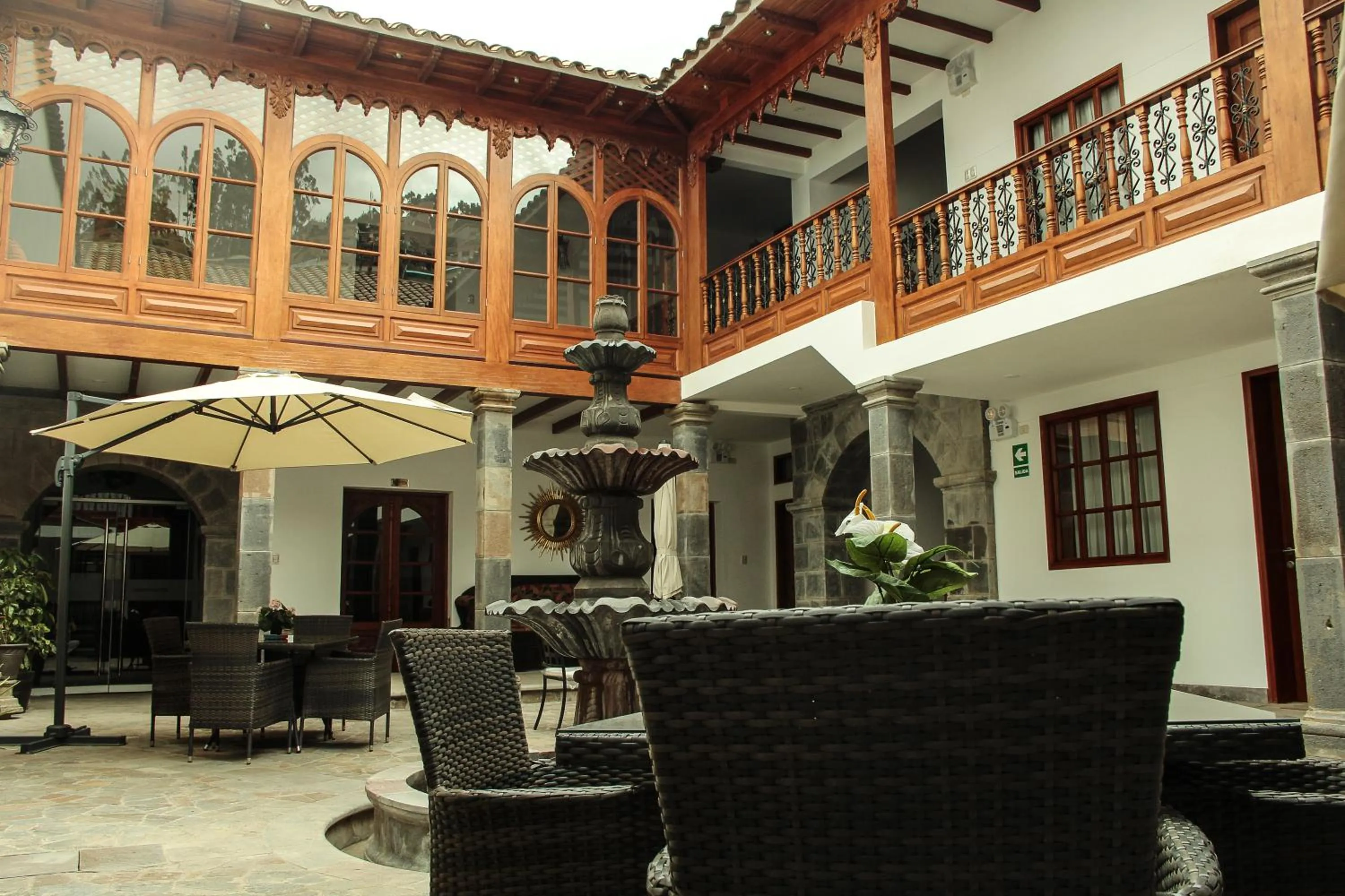 Patio in Illa Hotel