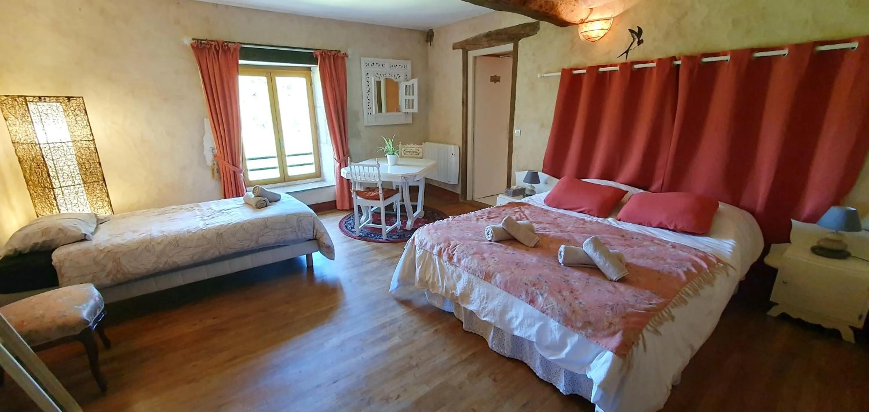 Triple Room with Bath in La Grande Vesvre