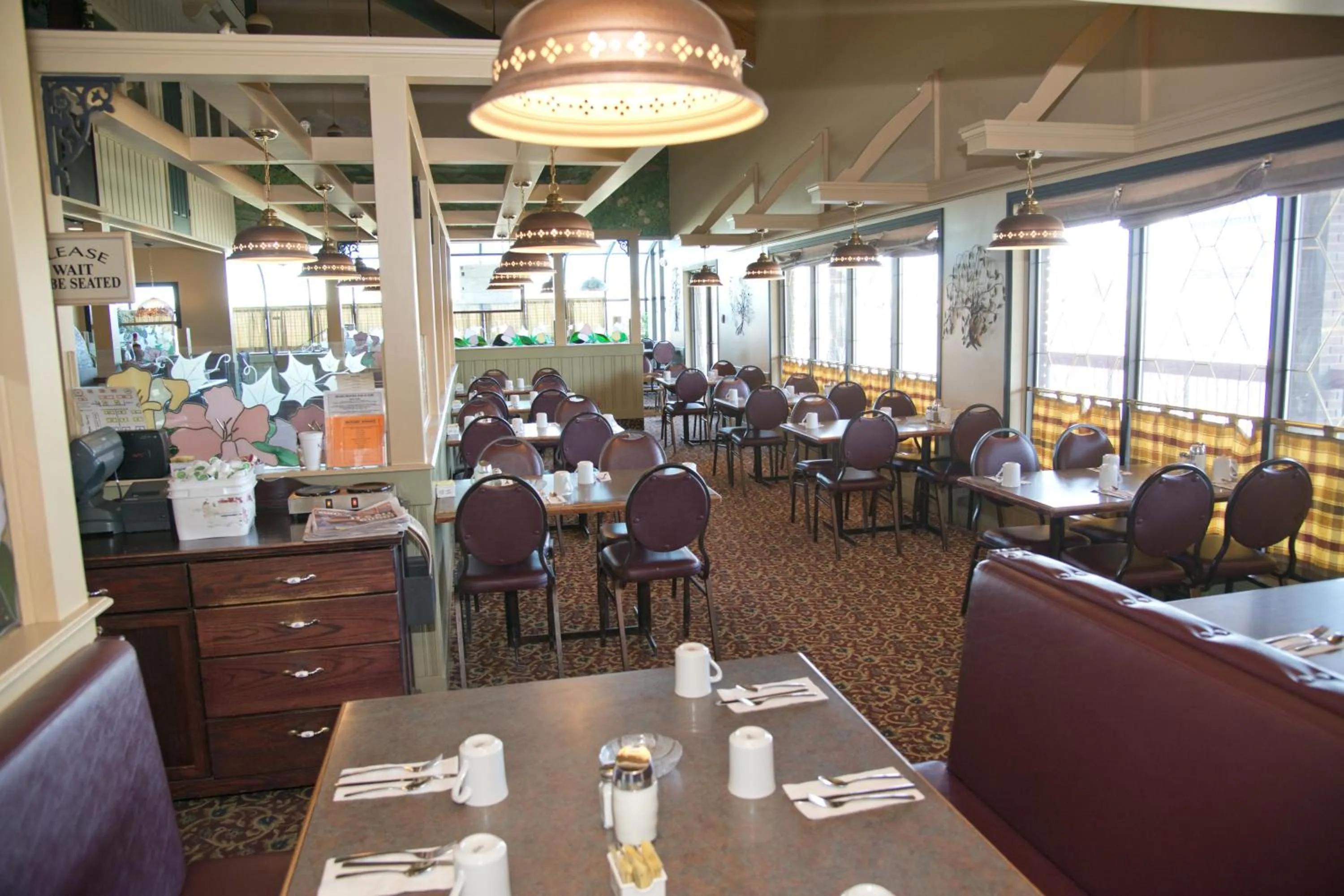 Restaurant/places to eat in Canadas Best Value Inn Whitecourt