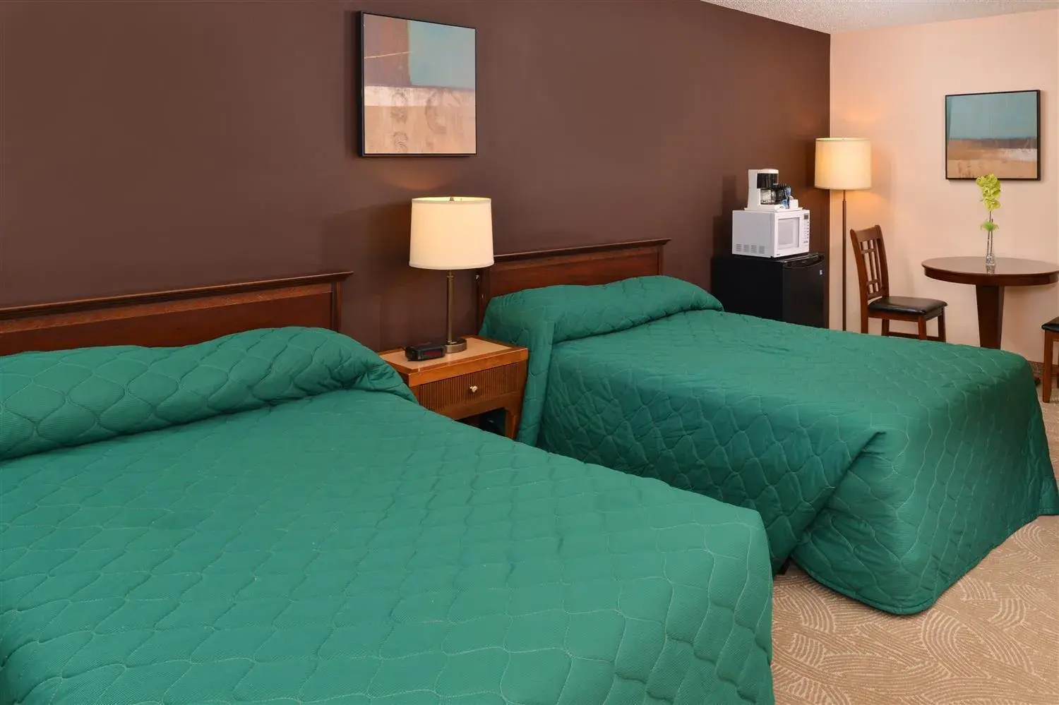 Decorative detail, Bed in Canadas Best Value Inn Whitecourt Decorative detail, Bed in Canadas Best Value Inn Whitecourt