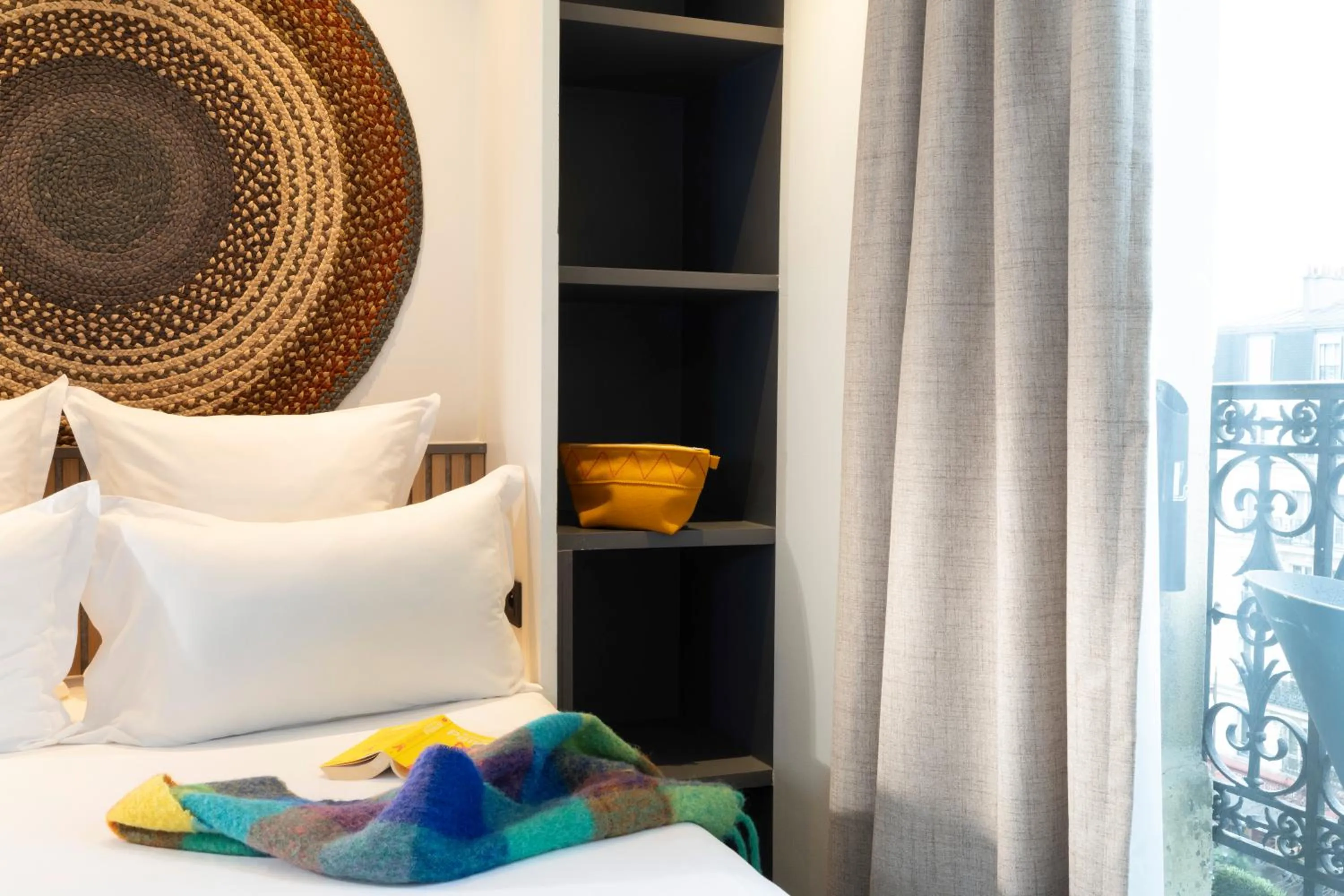 Decorative detail, Bed in Korner Saint Marcel