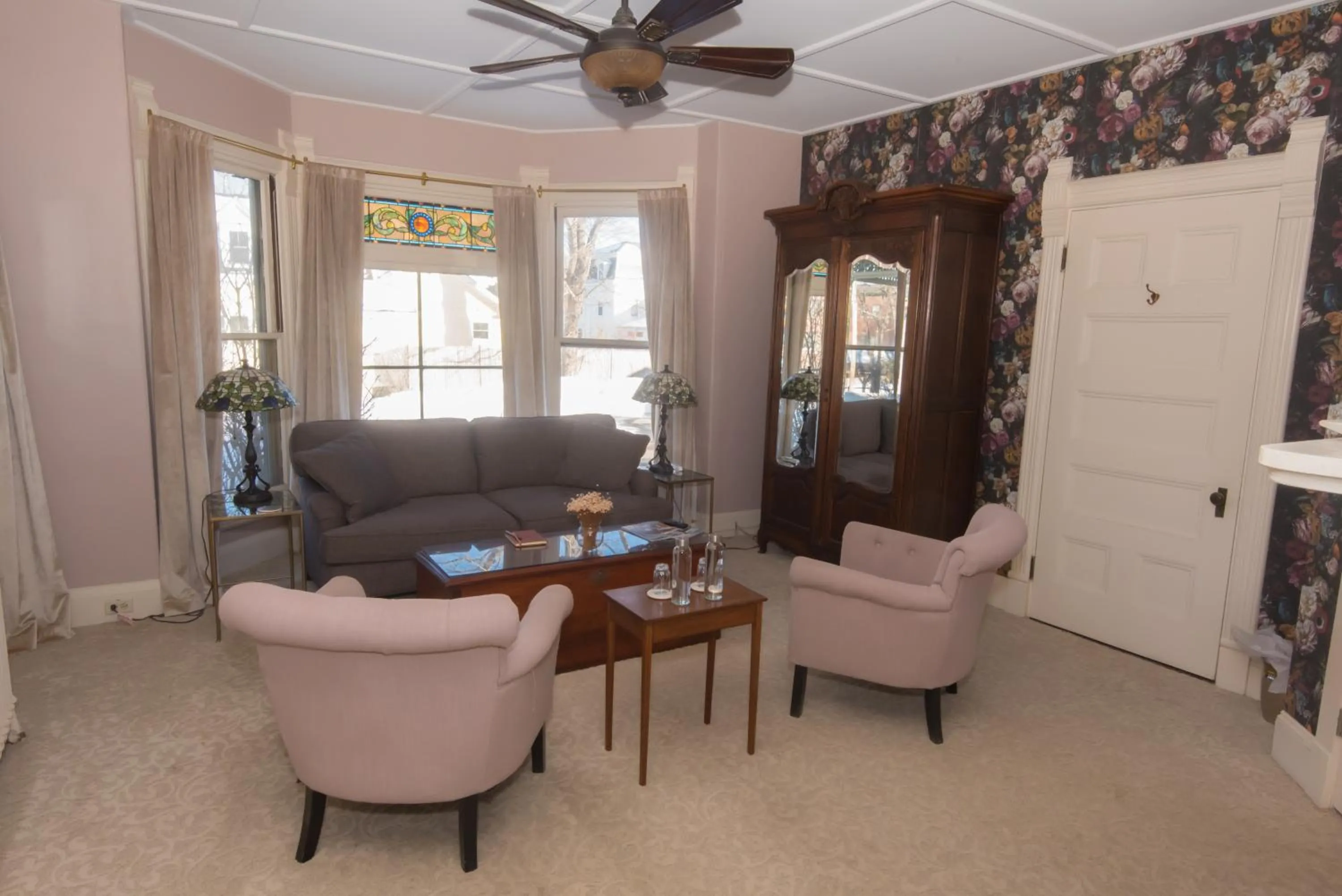 LimeRock Inn