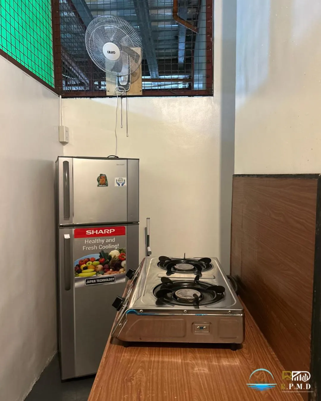 Kitchen or kitchenette in CJ by the Bay