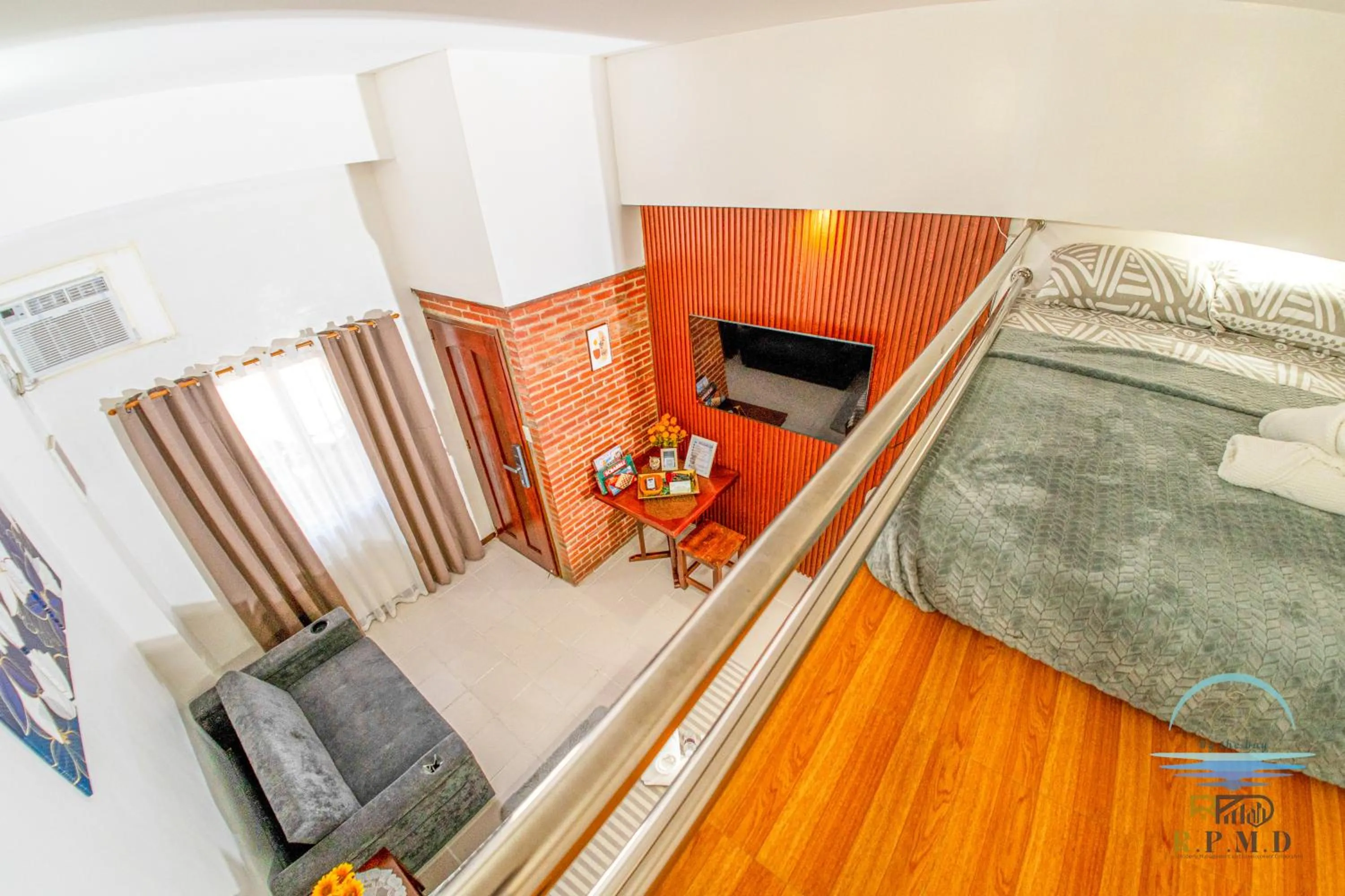 Photo of the whole room, Bed in CJ by the Bay