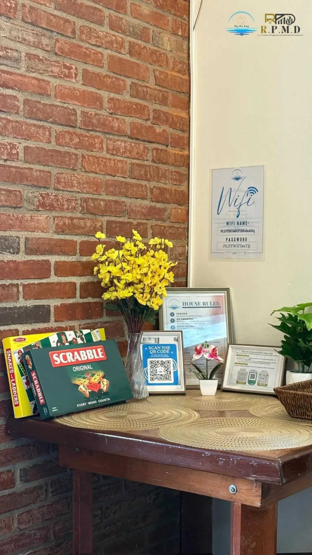 Logo/Certificate/Sign in CJ by the Bay