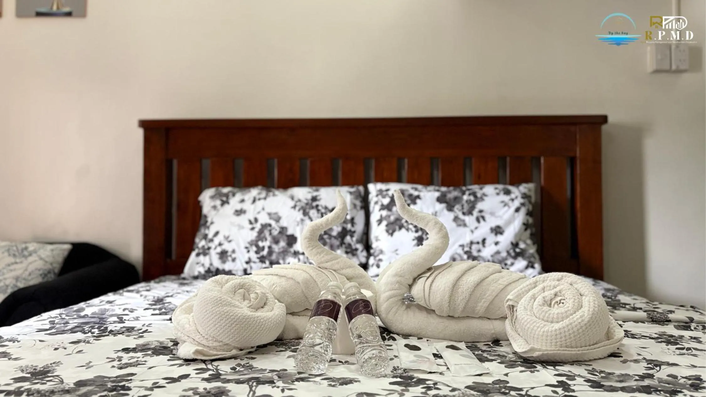 Bed in CJ by the Bay