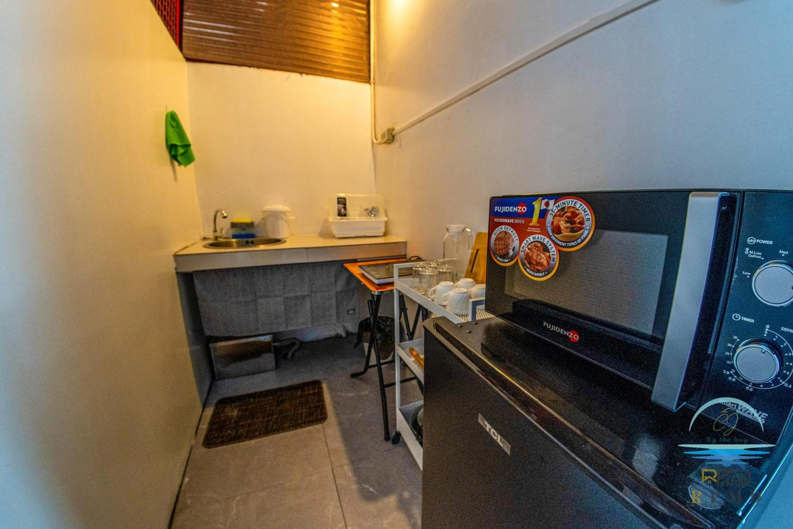Kitchen or kitchenette in CJ by the Bay