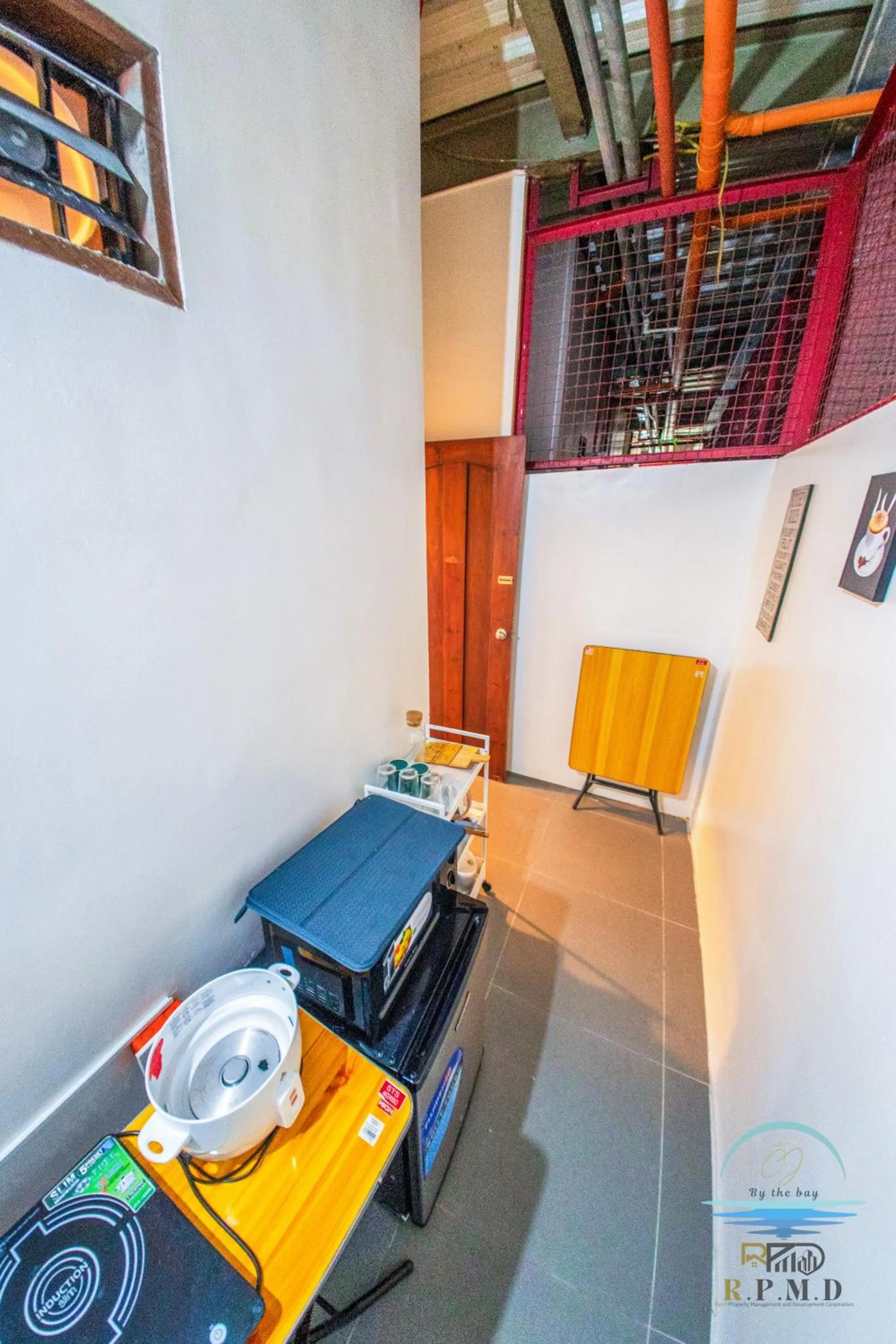 Kitchen or kitchenette in CJ by the Bay